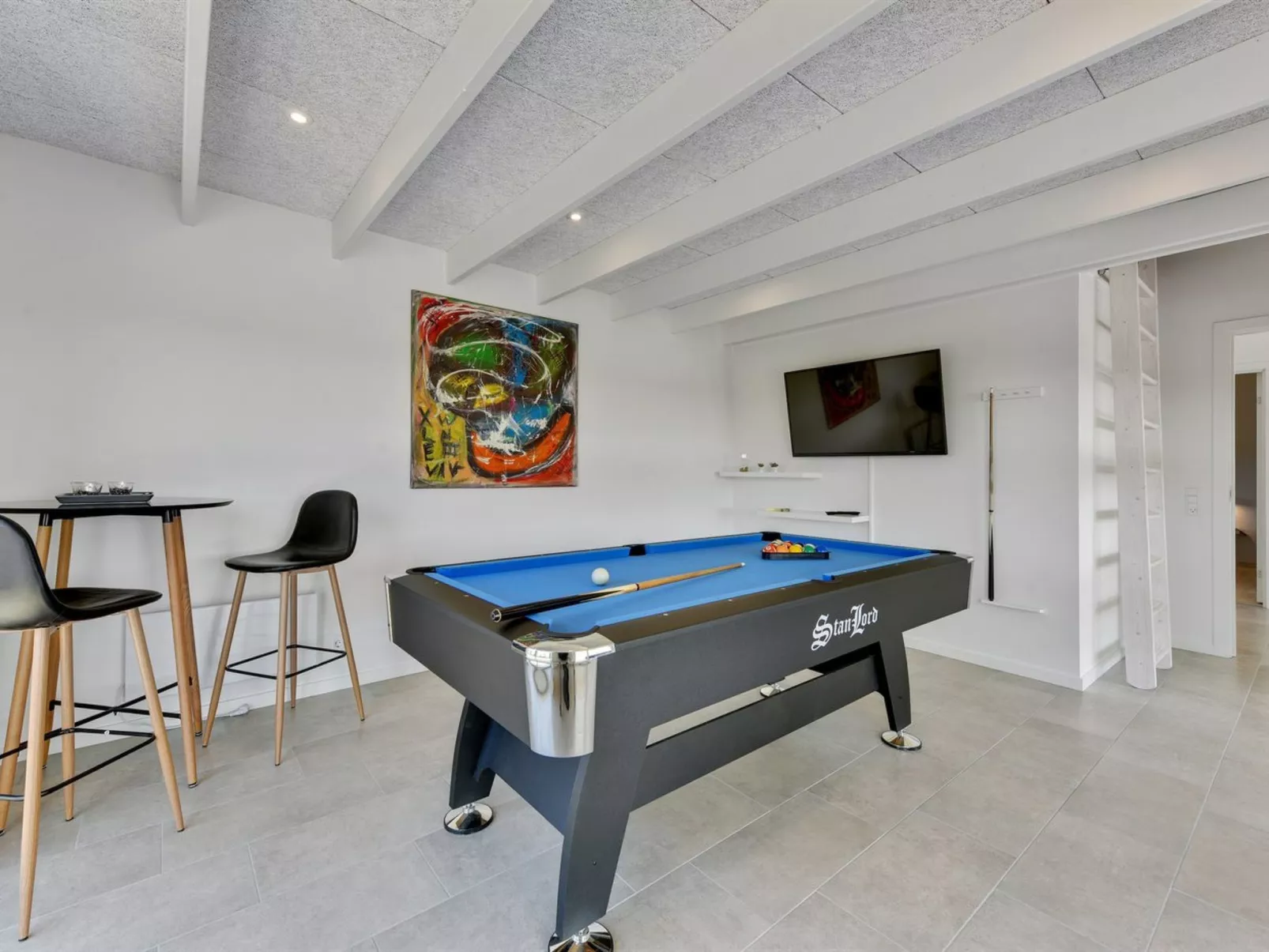 "Karen" - 900m from the sea-Drinnen