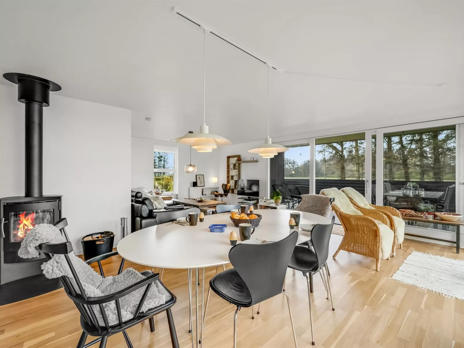 "Aleida" - 100m to the fjord-Inside