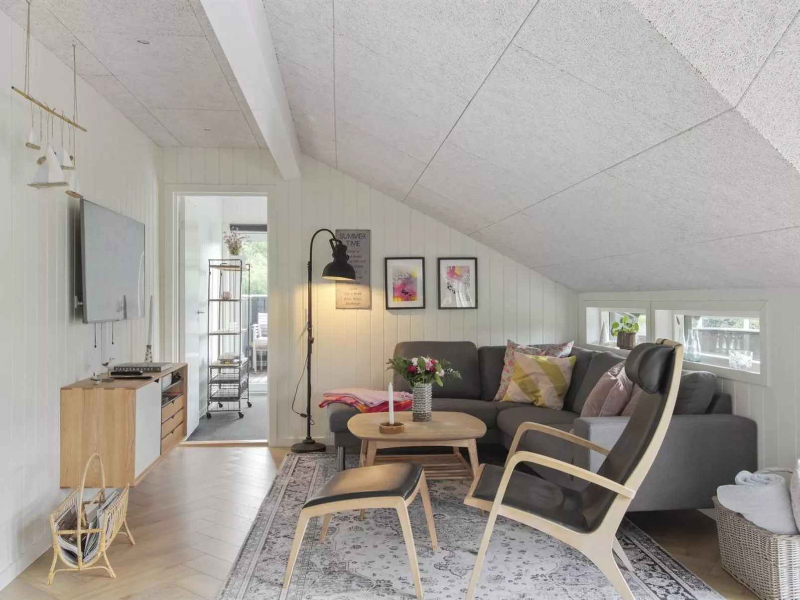 "Ellenora" - 1km from the sea-Inside