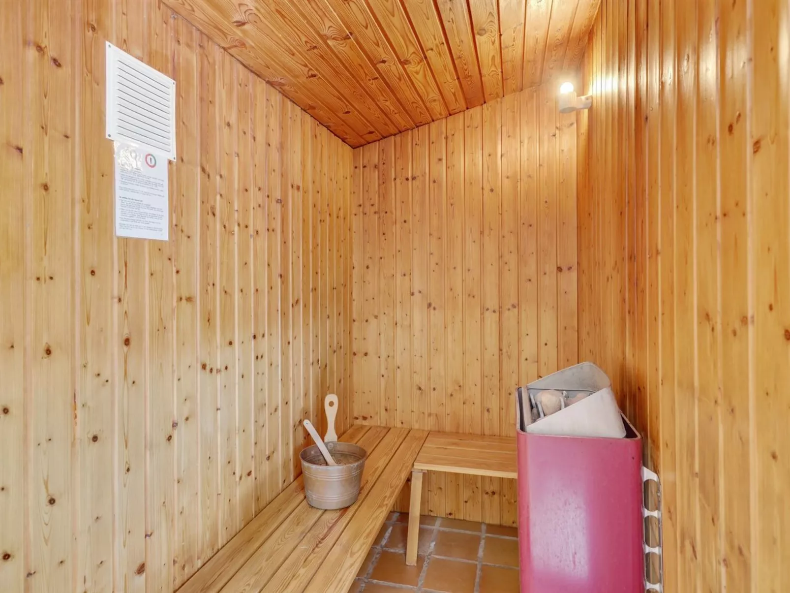 "Sirkku" - 320m from the sea-Inside