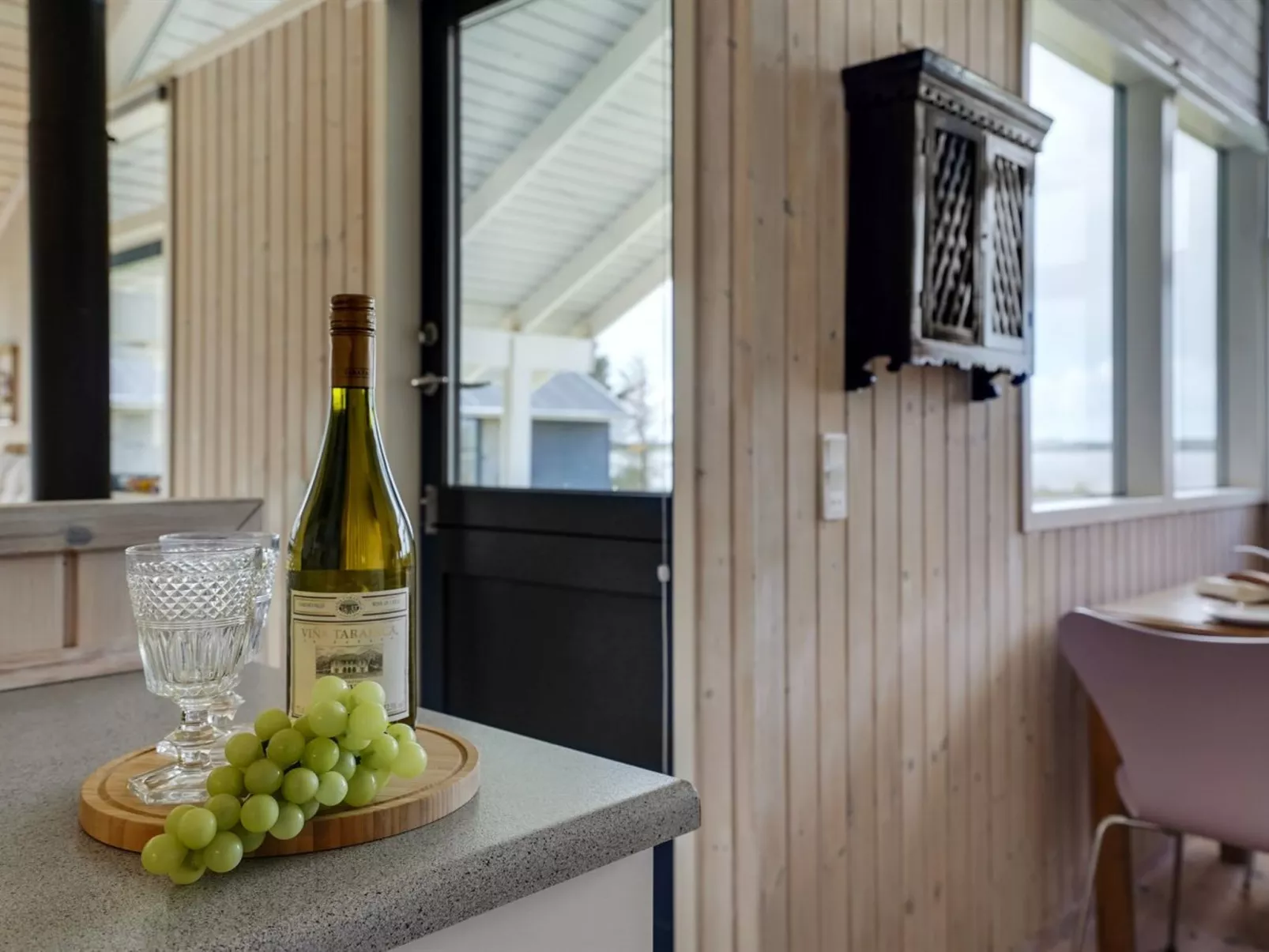 "Arleta" - 250m to the fjord-Inside