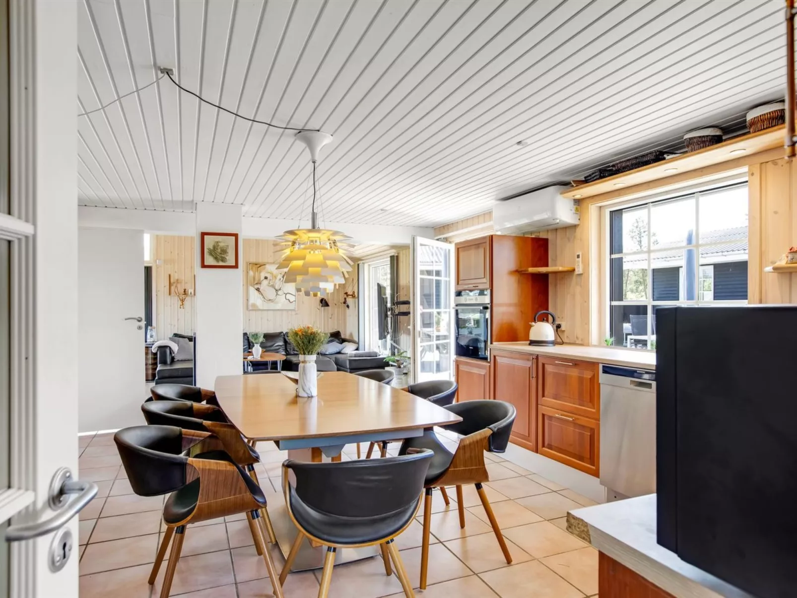 "Erna" - 400m from the sea-Dedans