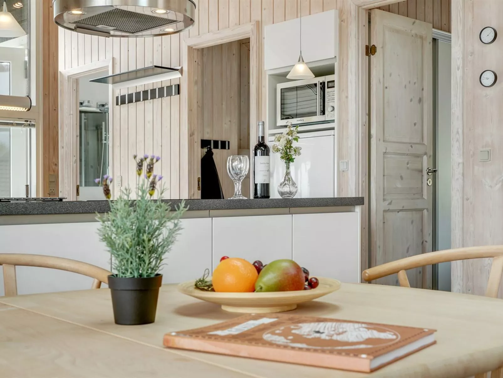 "Annvy" - 200m from the sea-Inside