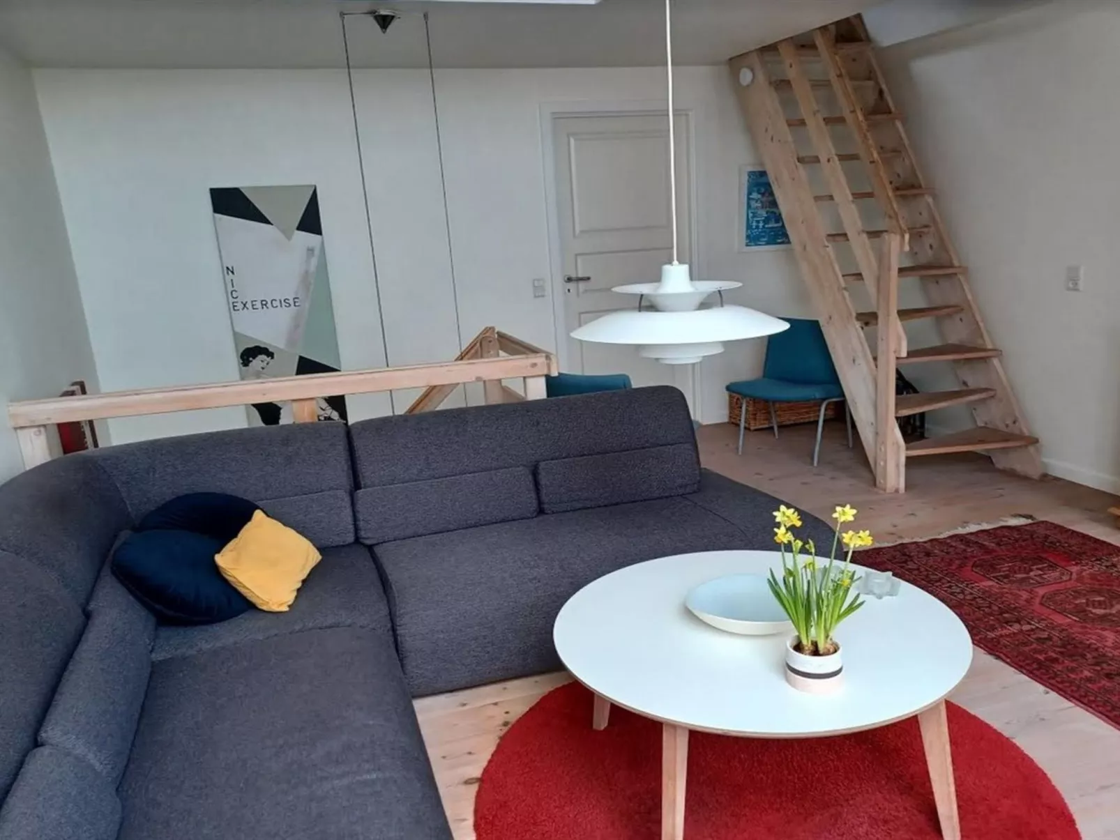 "Line" - 10m from the sea-Dedans