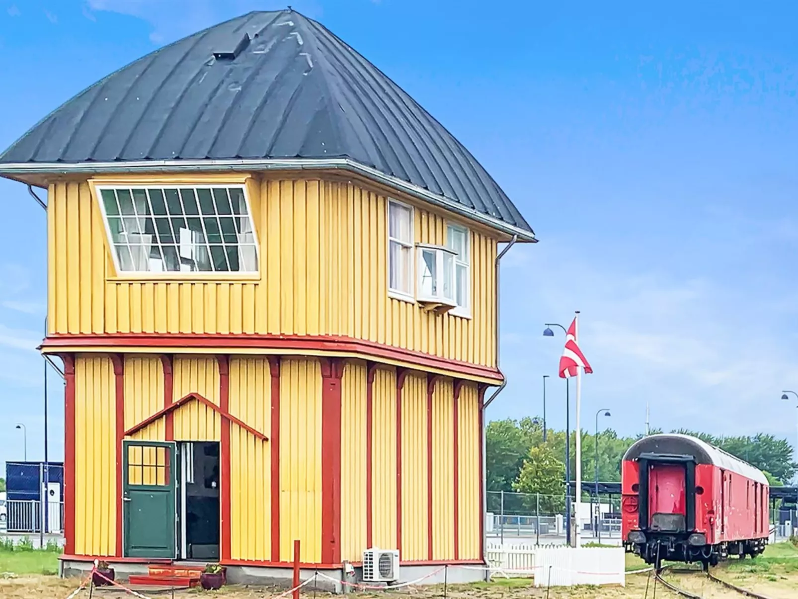 "Stacie" - 10m from the sea-Draußen