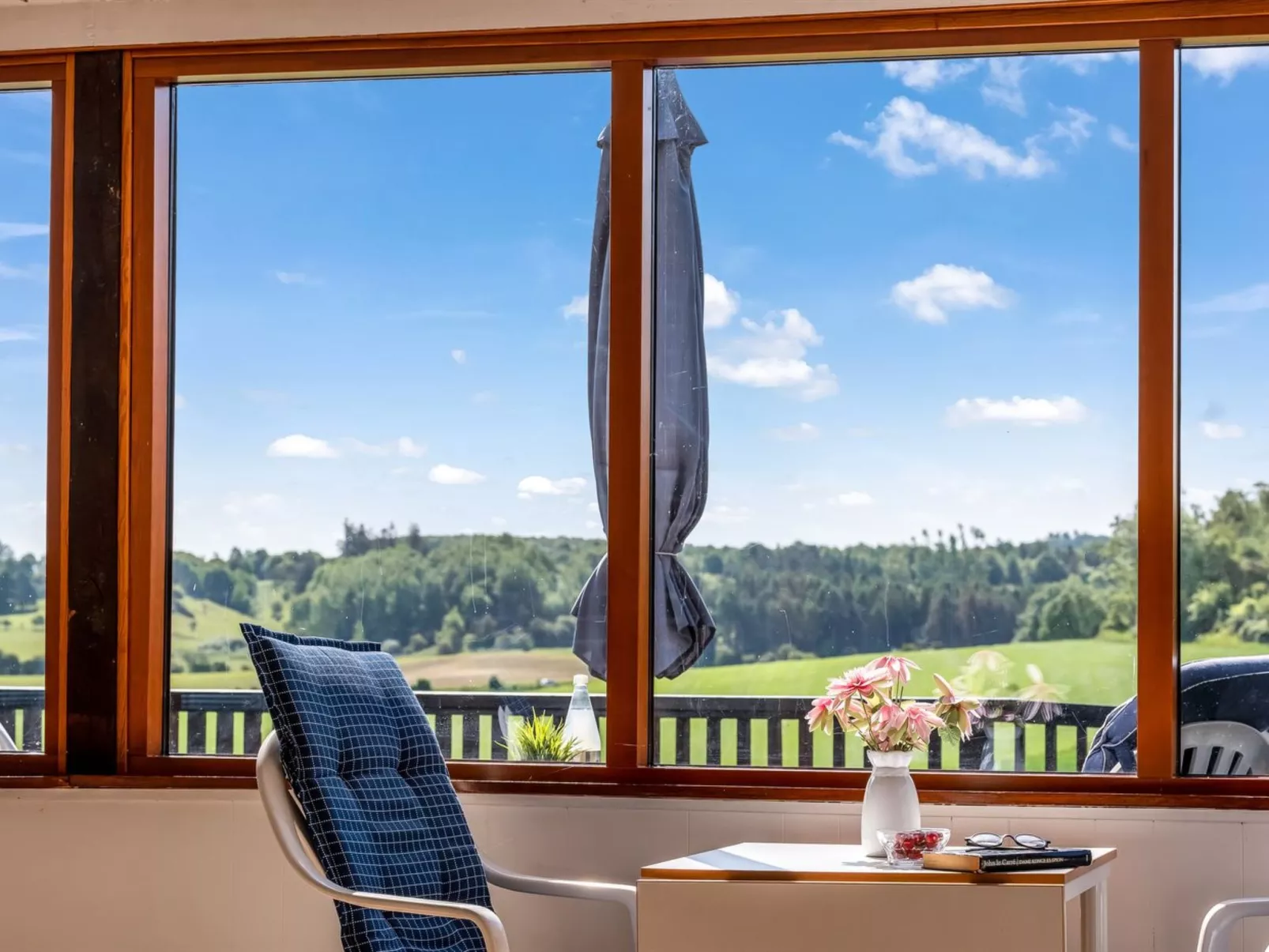 "Imgert" - 300m to the fjord-Outside