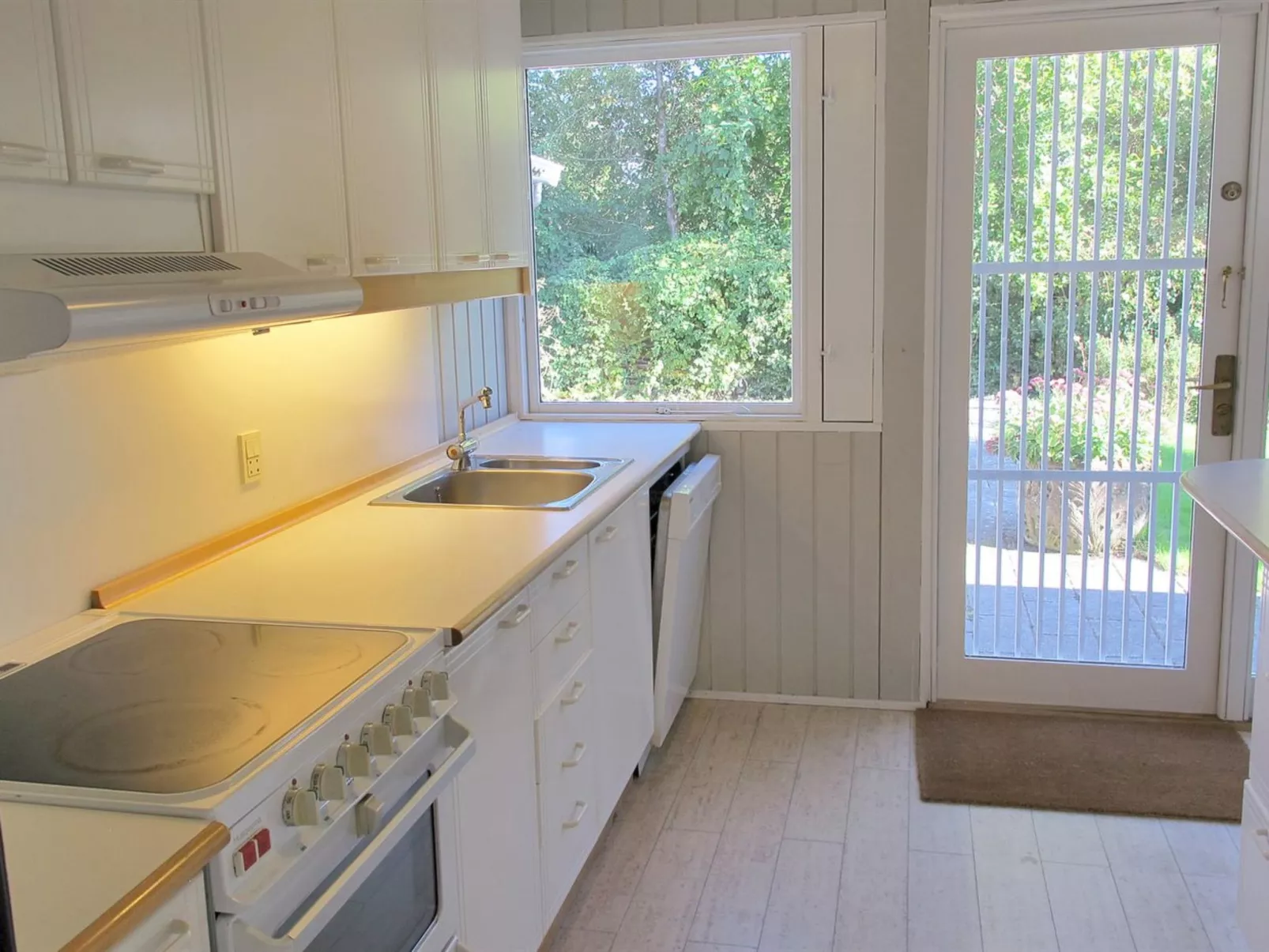 "Claudette" - 1km from the sea-Inside