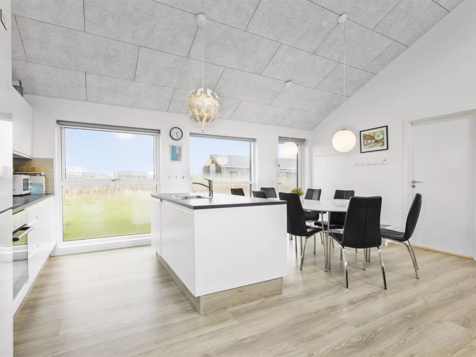 "Kirsi" - 1.6km from the sea-Dedans