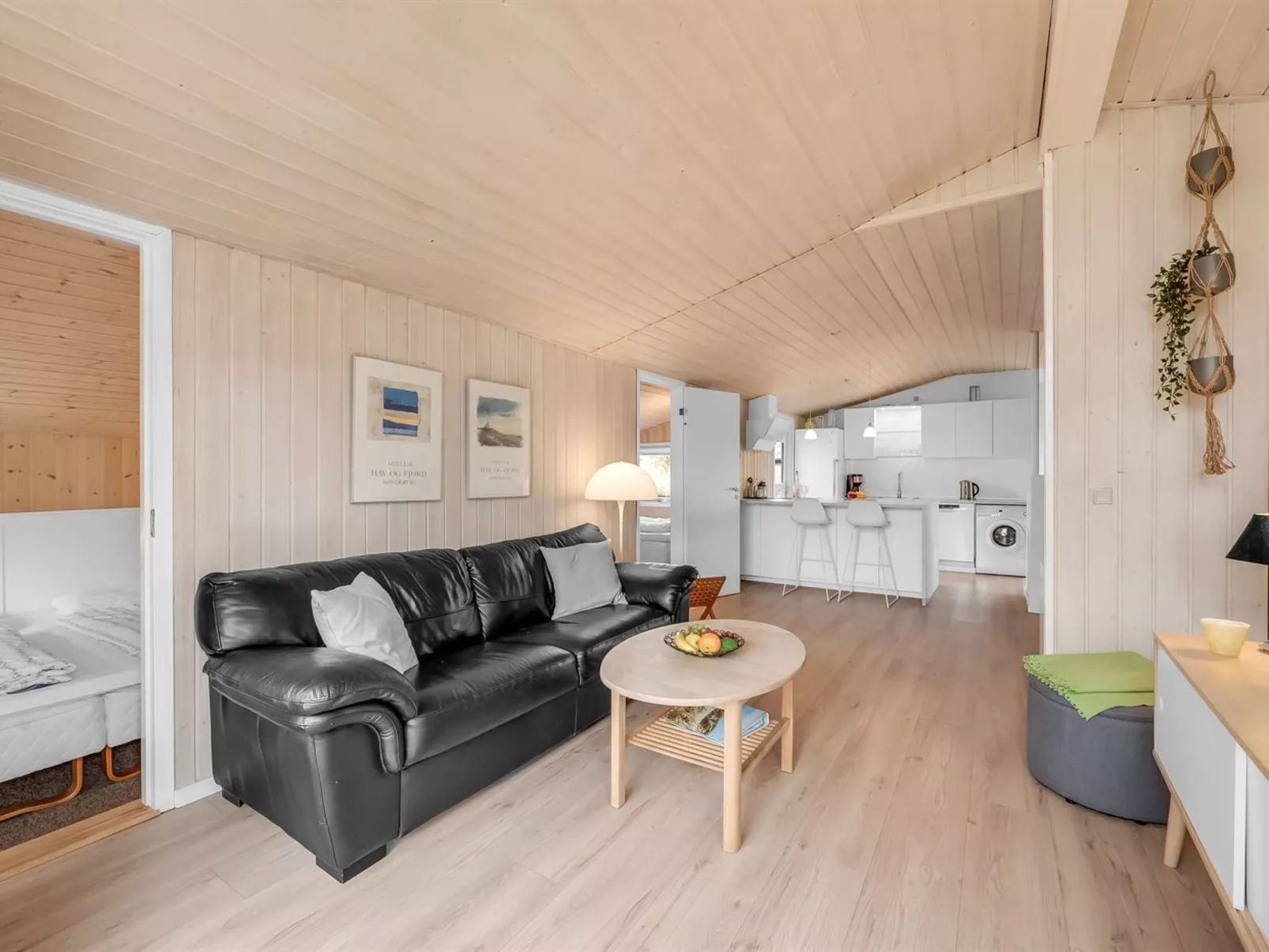 "Julan" - 600m from the sea-Drinnen