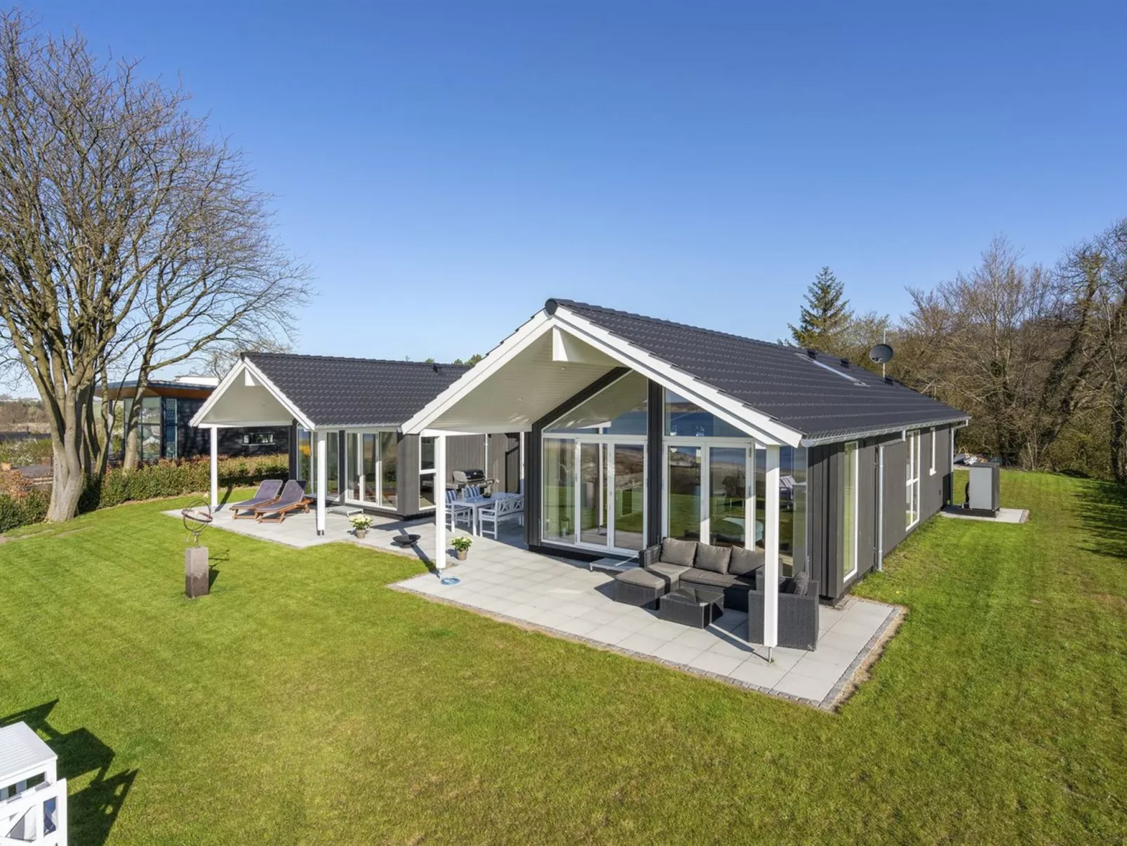 "Lander" - 20m from the sea-Outside