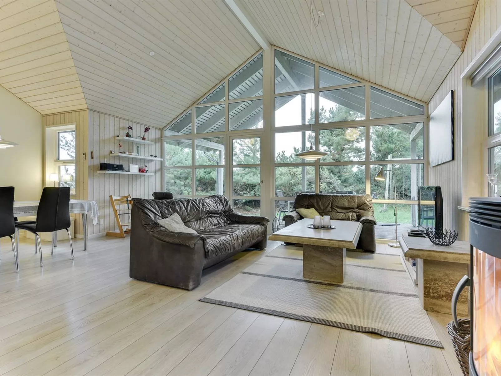 "Anethe" - 100m to the fjord-Inside