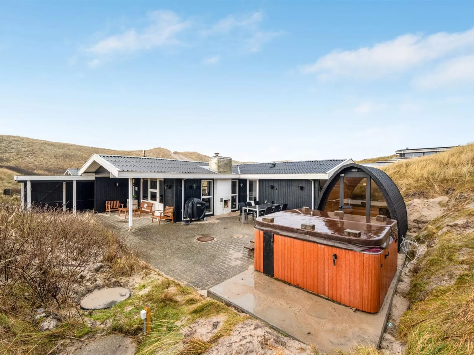 "Assa" -  from the sea-Outside