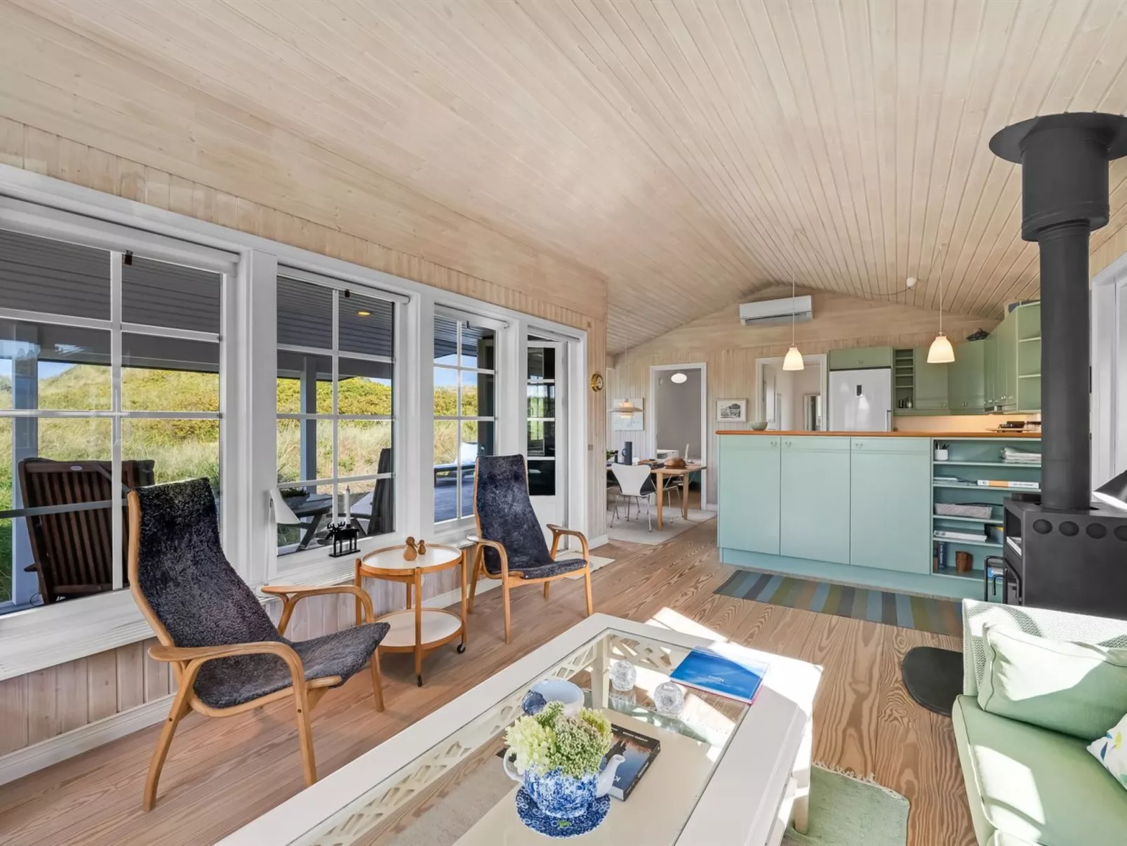 "Aise" - 75m from the sea-Inside