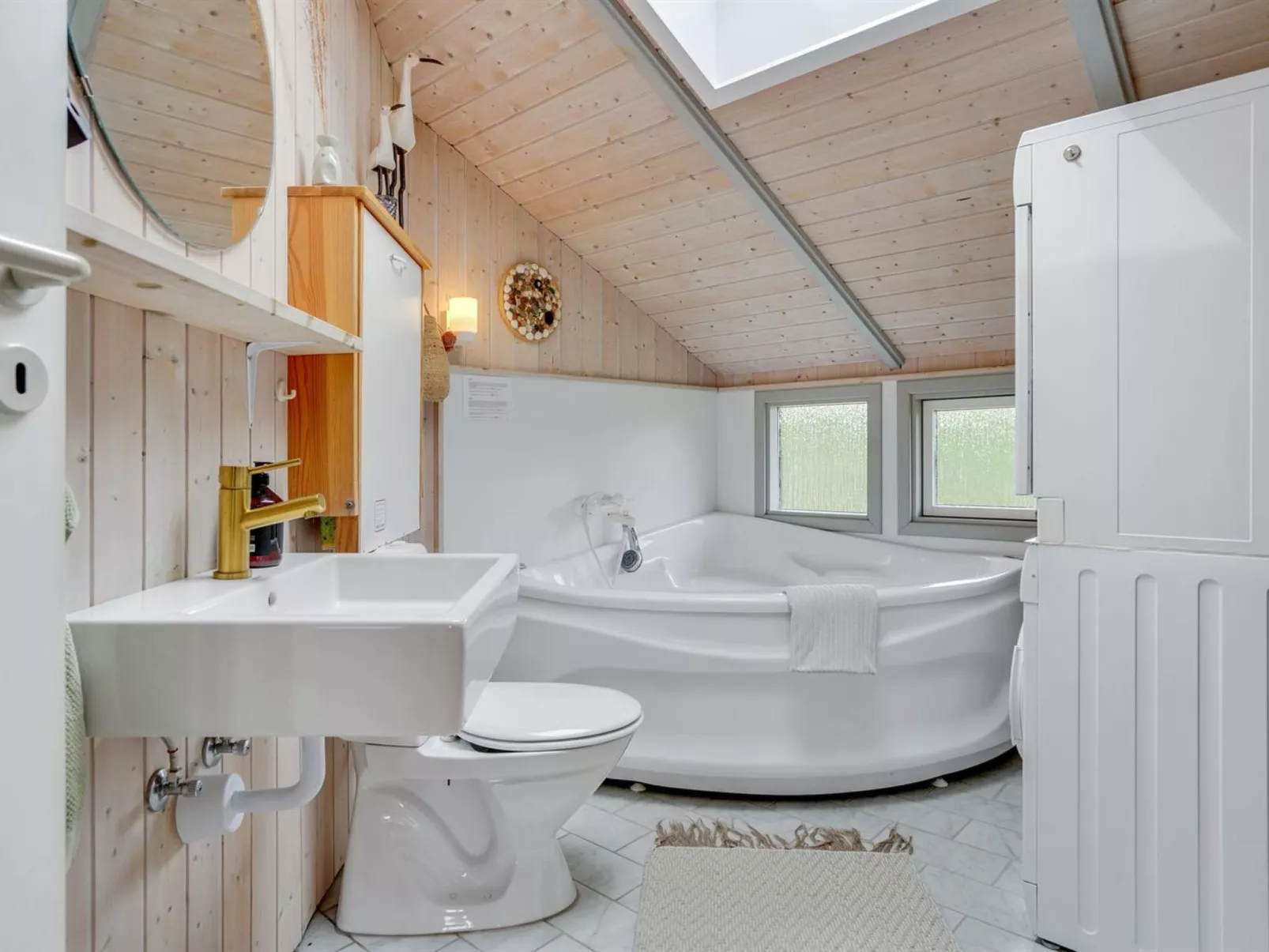 "Ely" - 300m from the sea-Inside