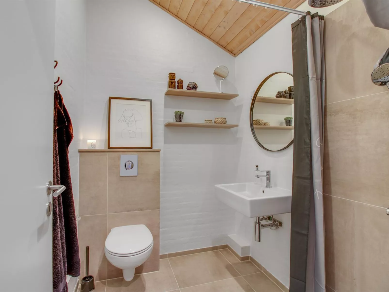 "Jensen" - 700m to the fjord-Dedans