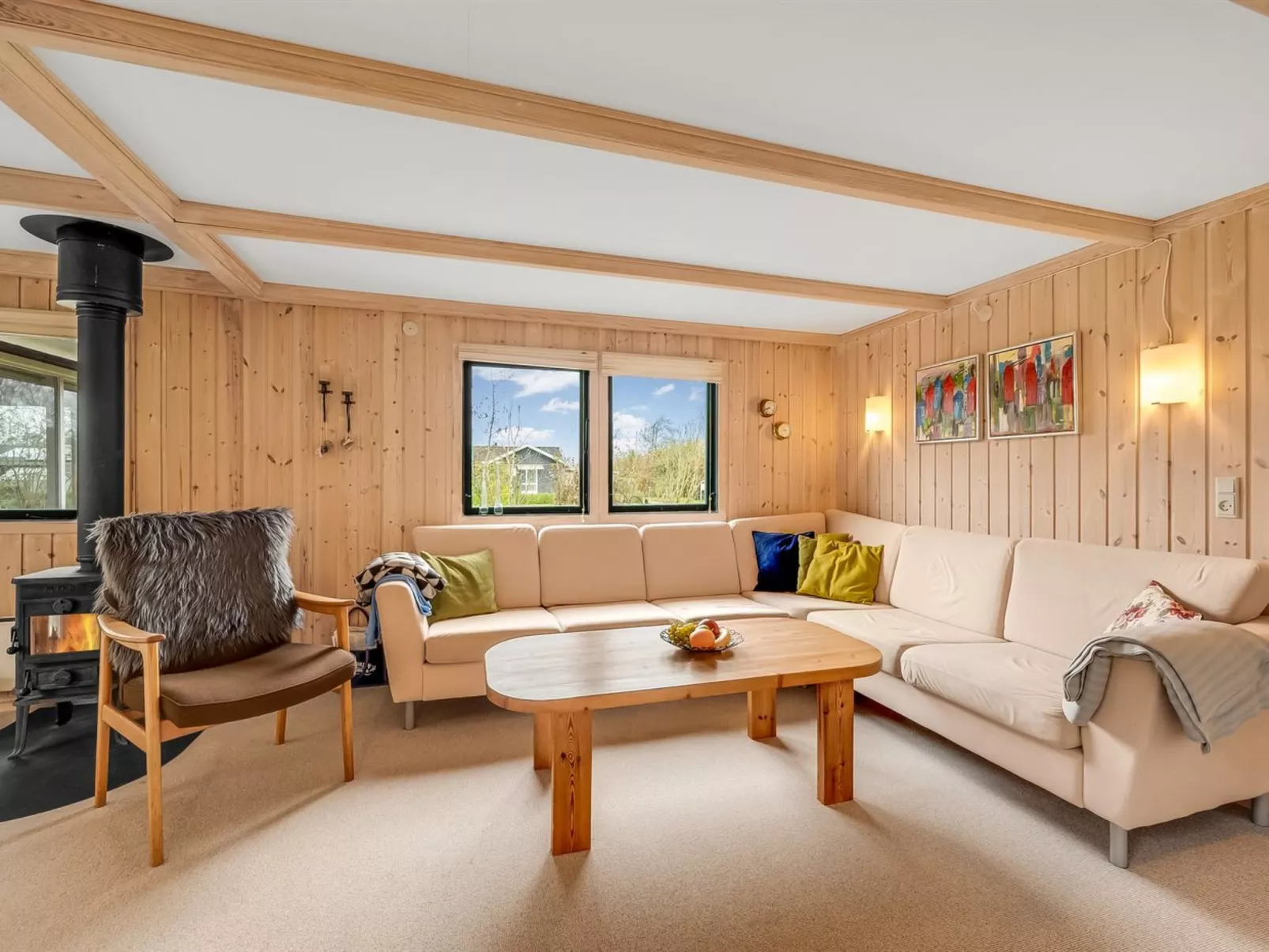 "Scarlet" - 400m to the fjord-Dedans