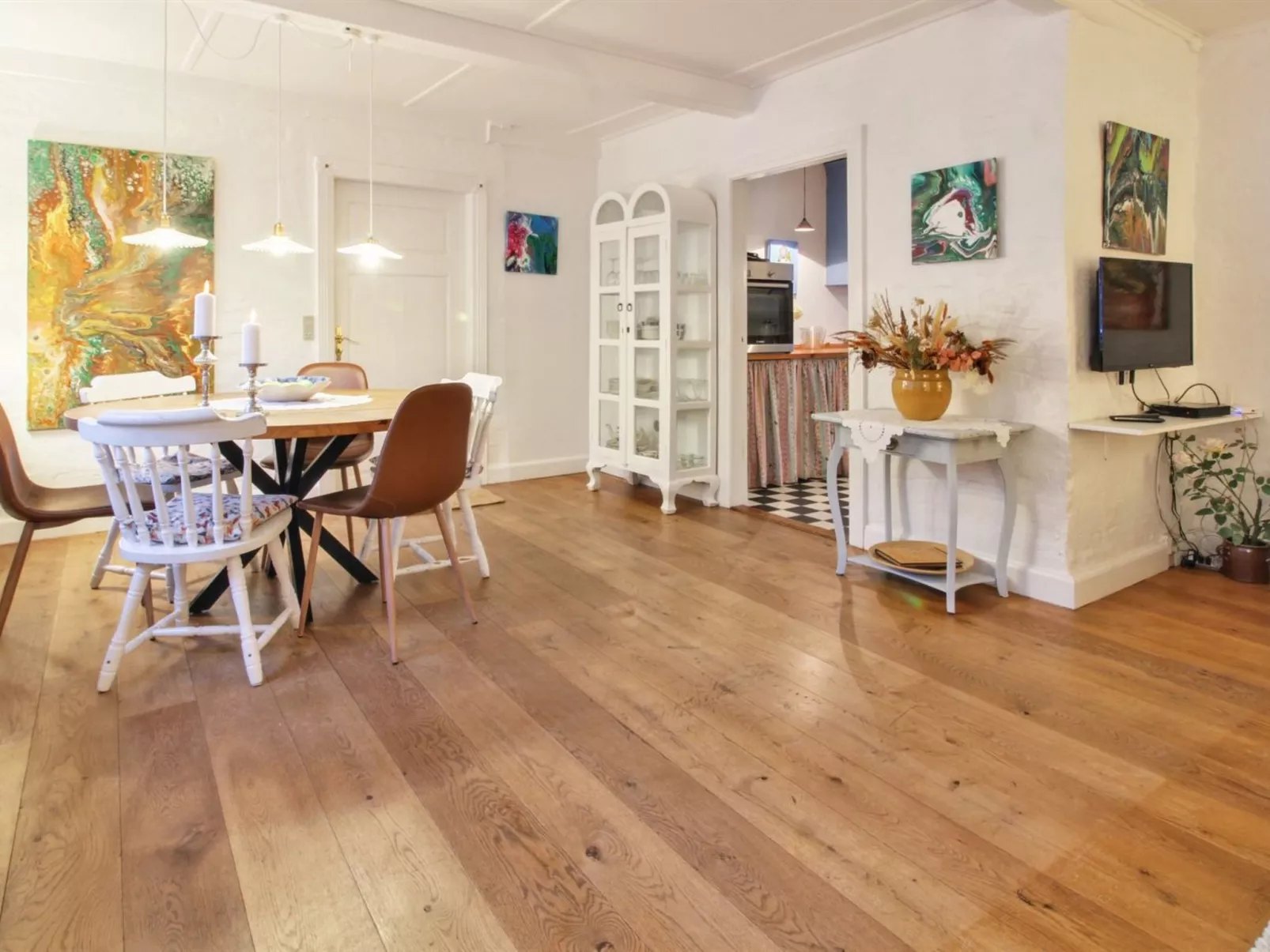 "Ajna" - 9.8km from the sea-Inside