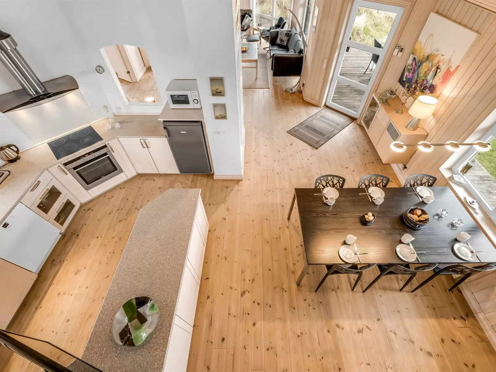 "Tahnee" - 450m from the sea-Inside