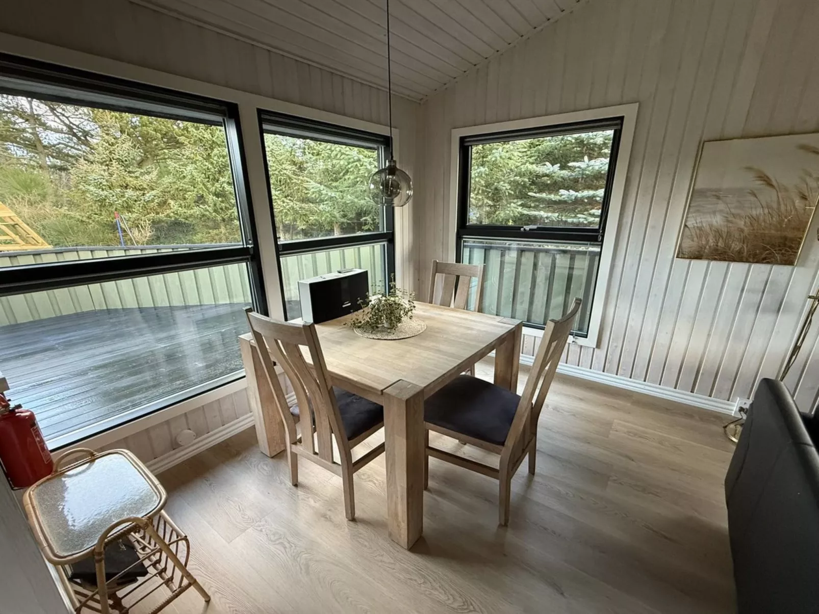 "Glenda" - 3km from the sea-Inside