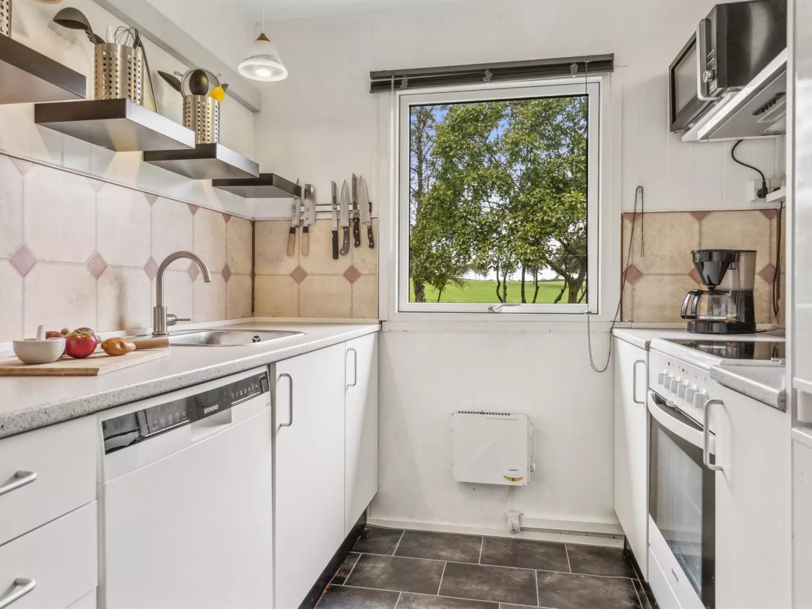 "Momo" - 570m from the sea-Inside