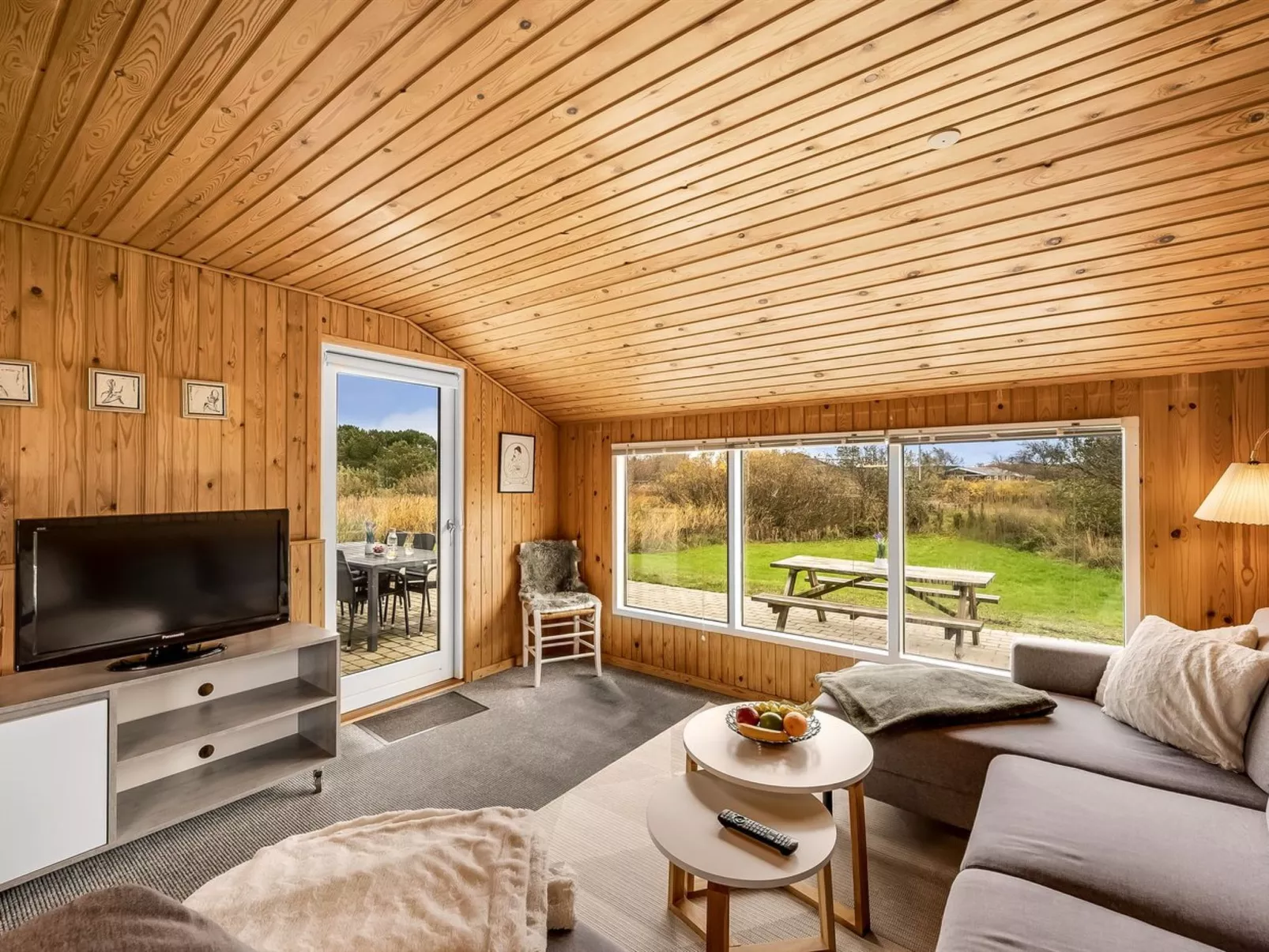 "Eloise" - 400m from the sea-Inside