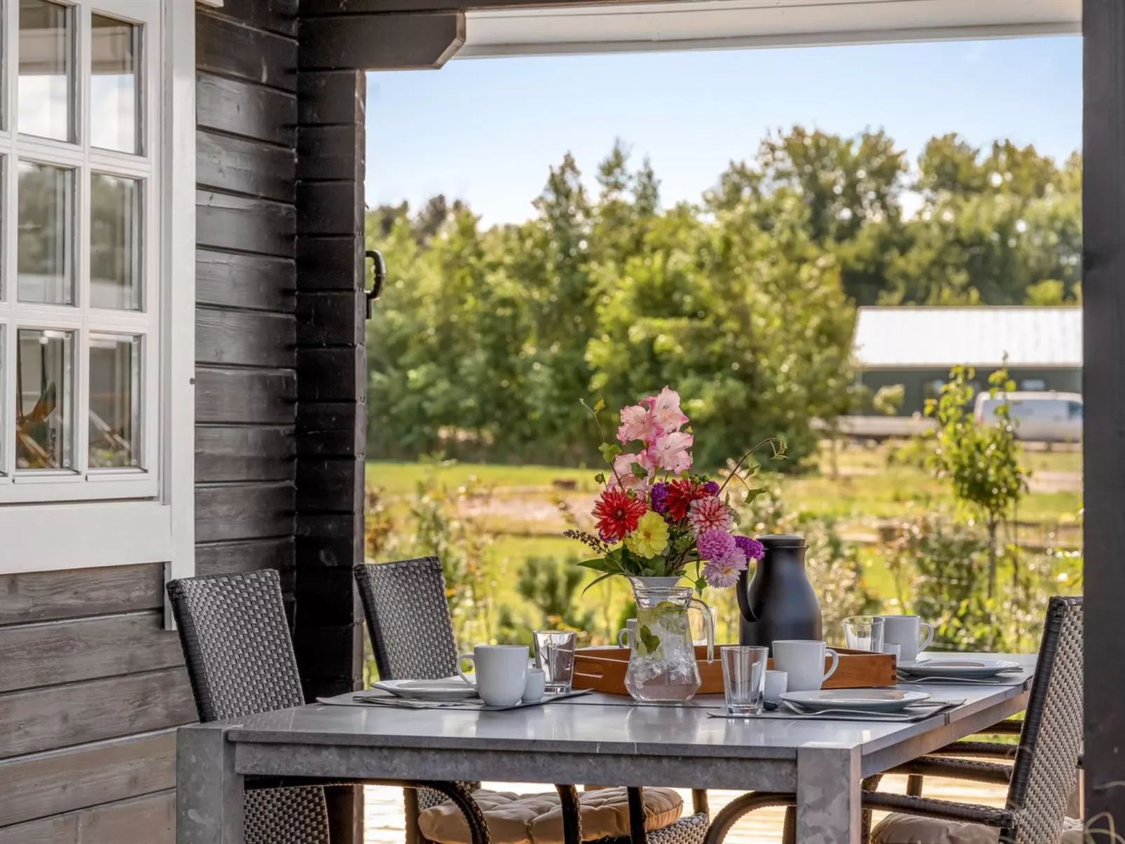 "Gizella" - 500m to the fjord-Outside