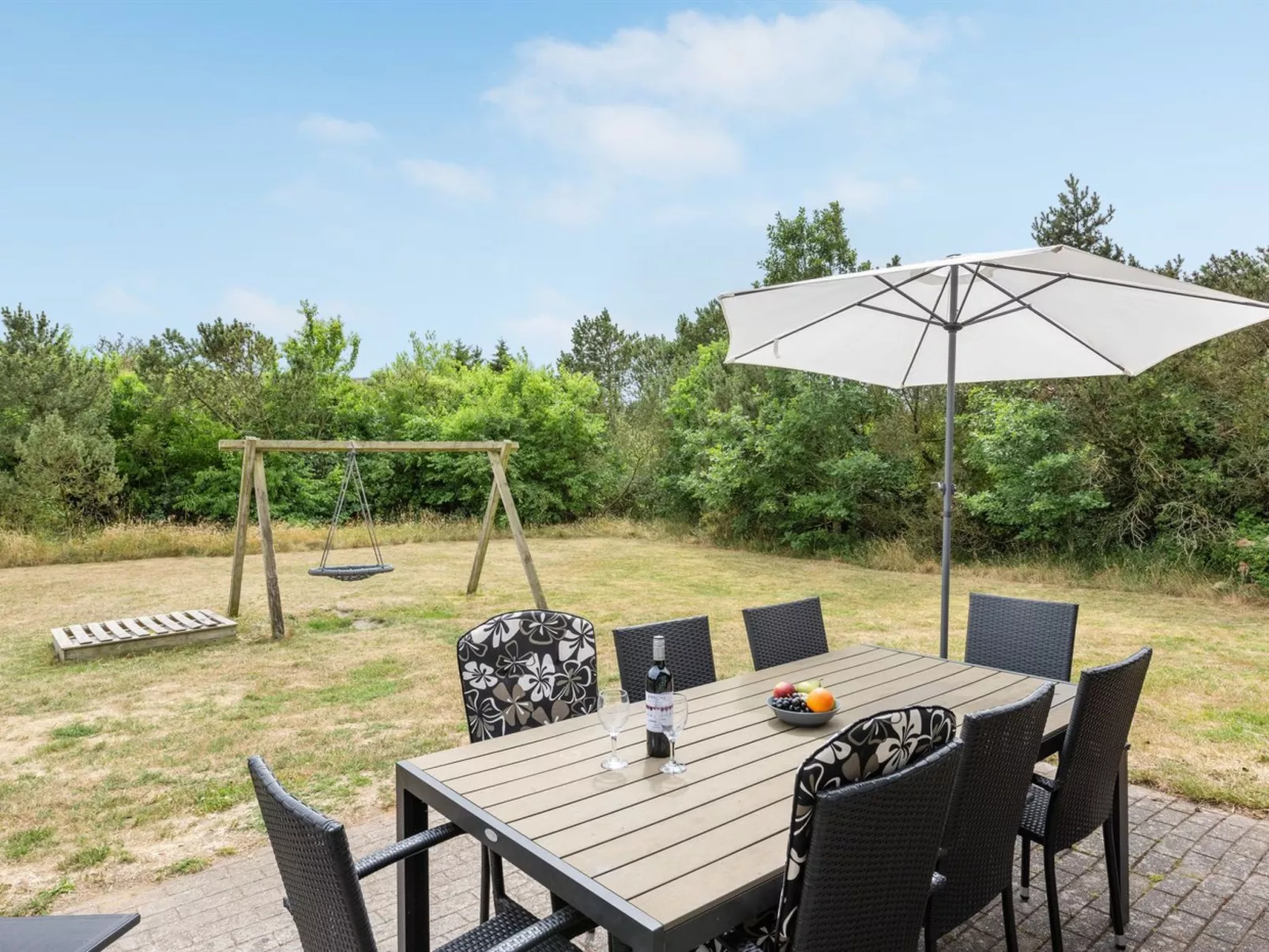 "Tabithe" - 2.2km from the sea-Outside