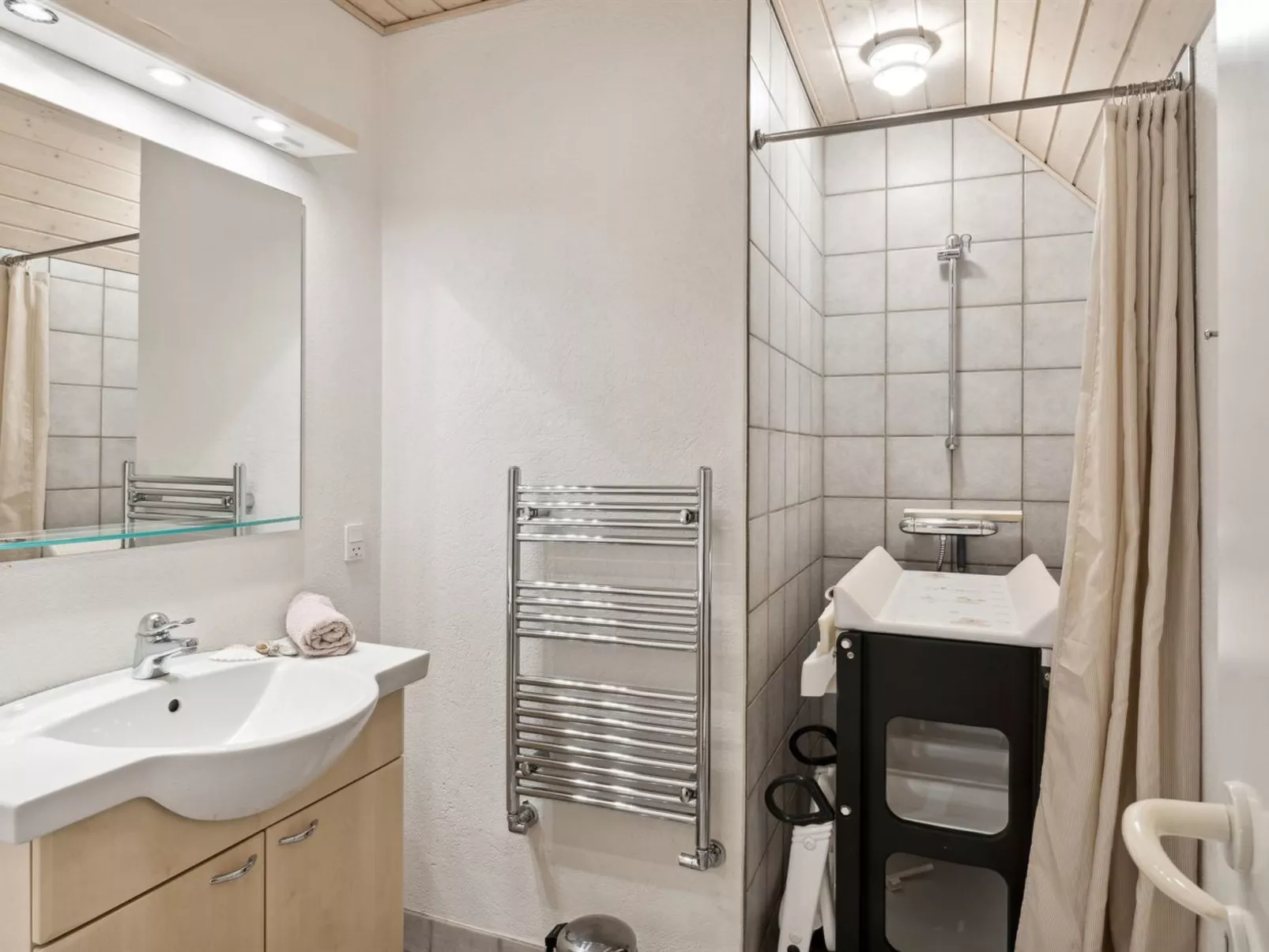 "Annli" - 800m to the fjord-Inside