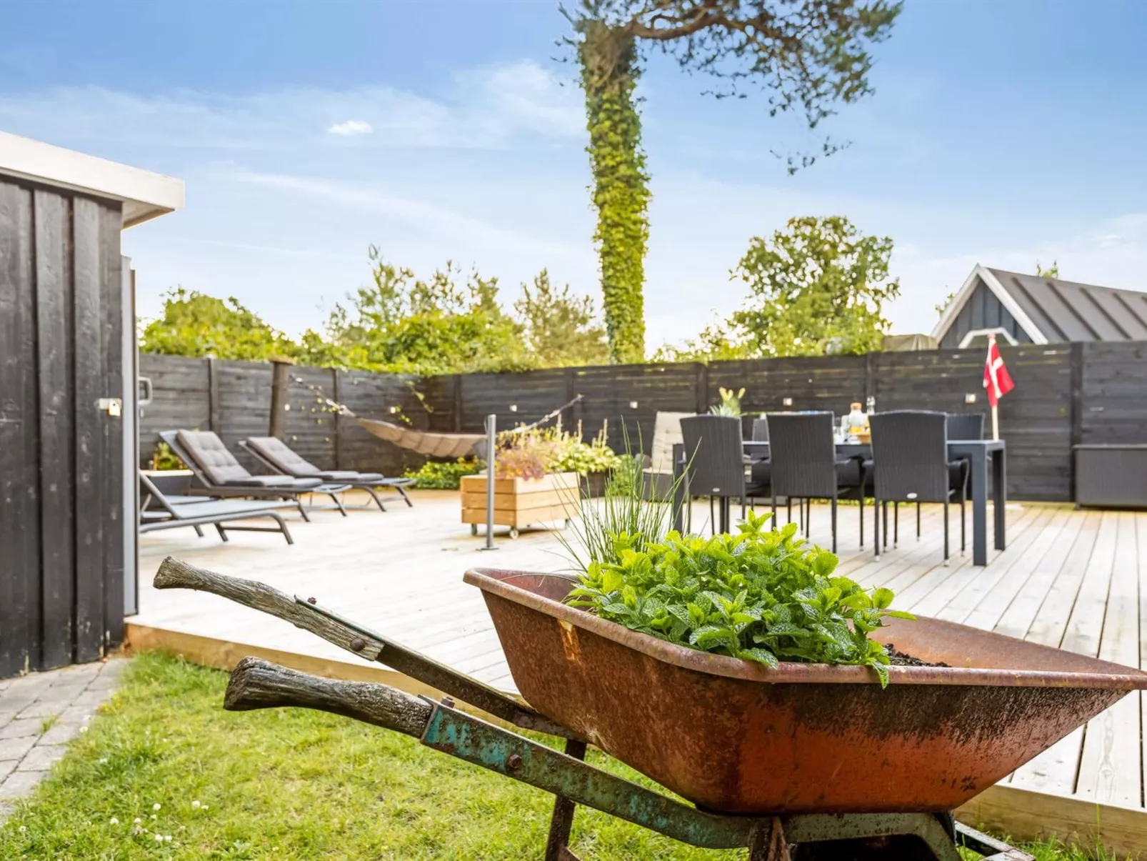 "Hunding" - 600m from the sea-Dehors