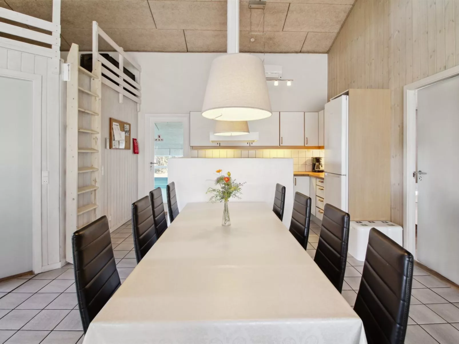 "Katharine" - 175m from the sea-Dedans