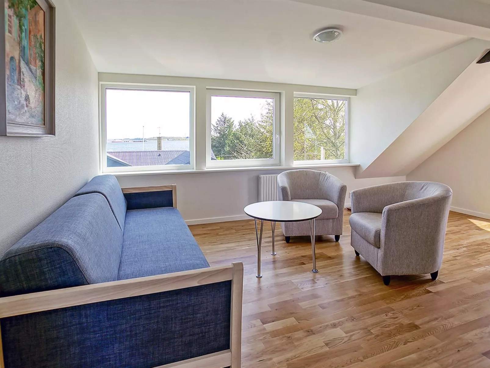 "Mirja" - 50m to the fjord-Drinnen