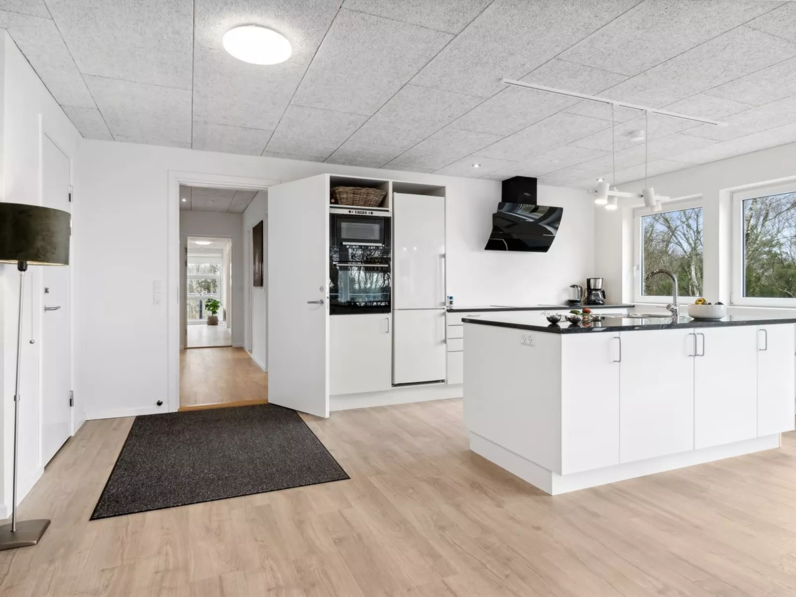 "Thorbiorn" -  from the sea-Drinnen