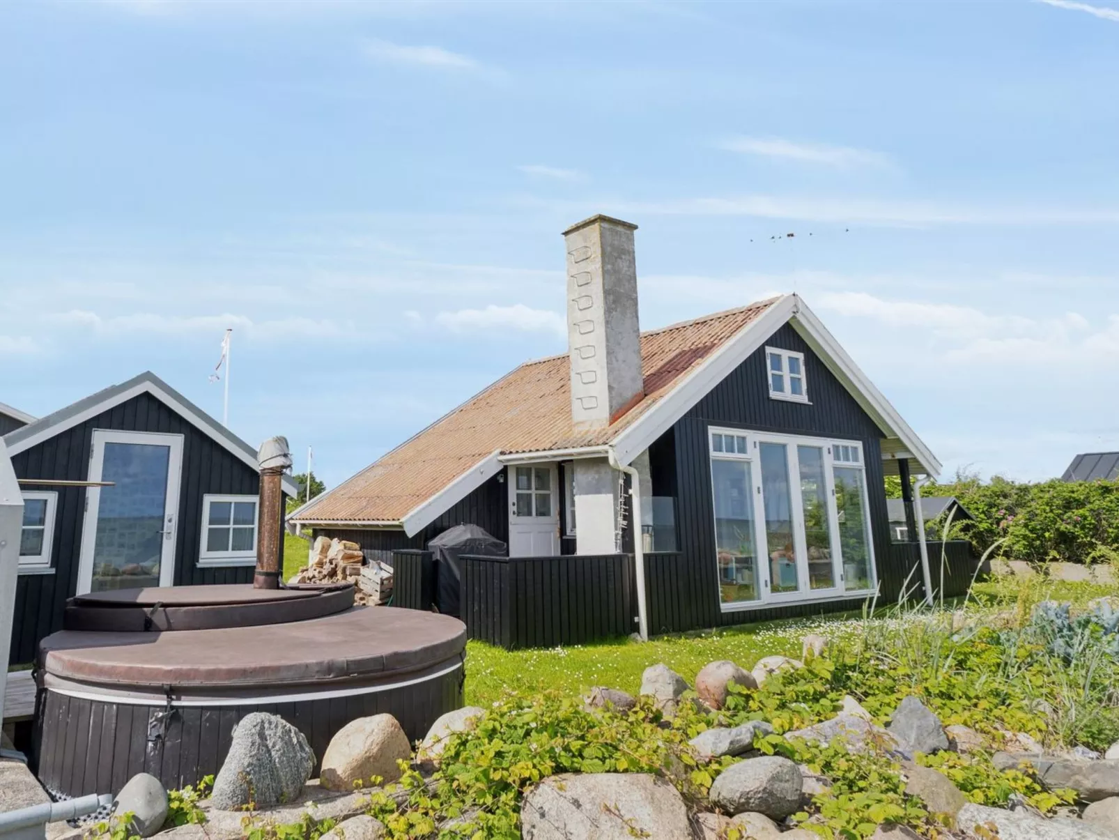 "Ofrath" - 5m from the sea-Outside