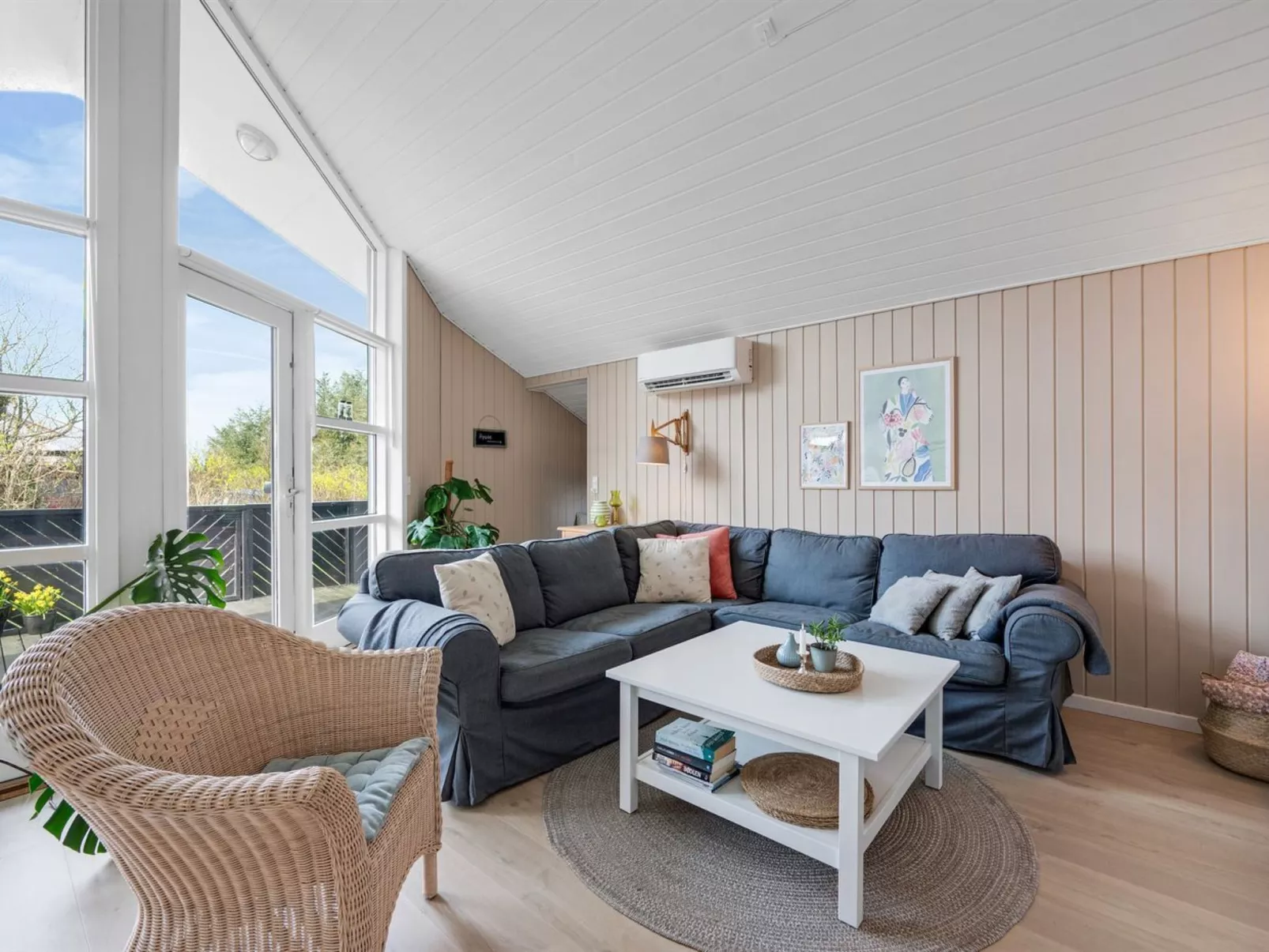 "Ingelis" - 150m to the fjord-Inside