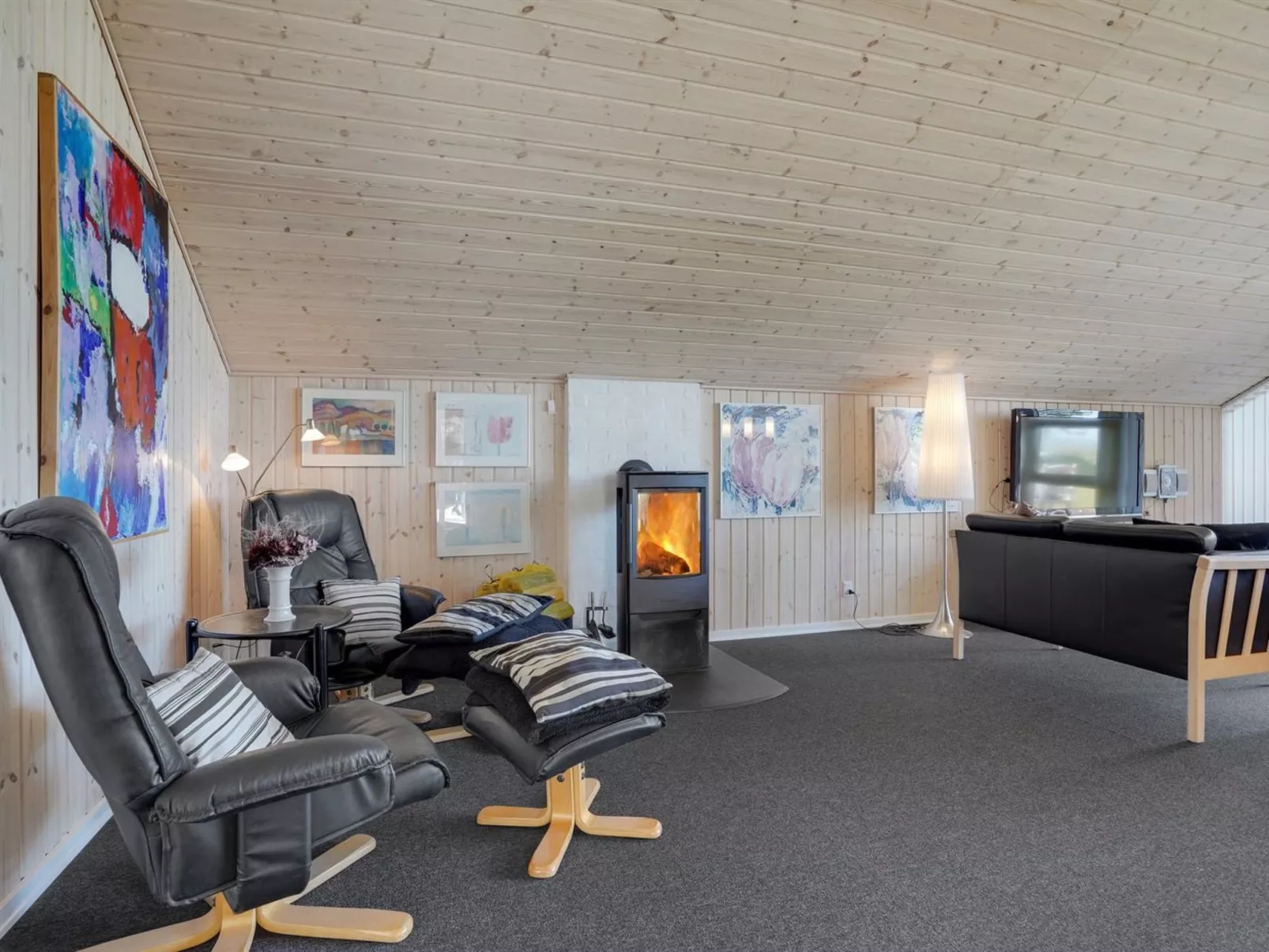 "Saila" - 500m to the fjord-Inside