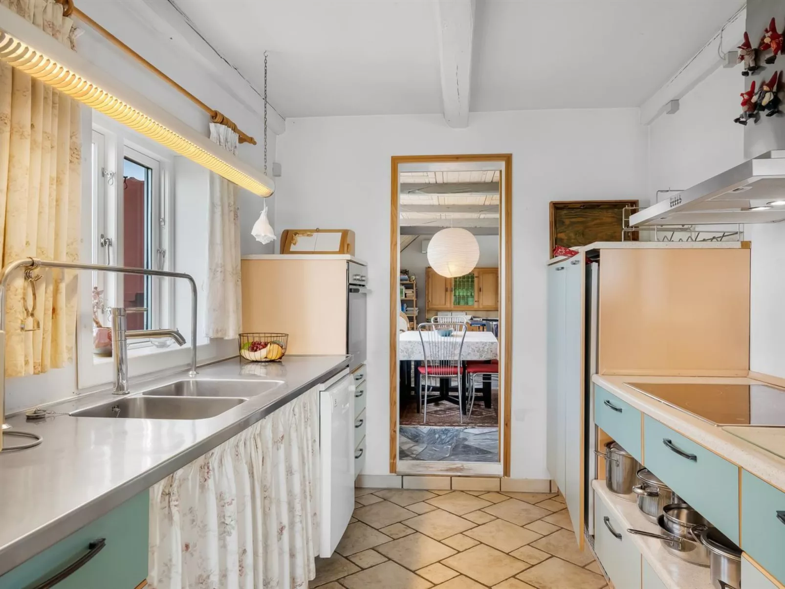 "Edvardsine" - 20m to the fjord-Dedans