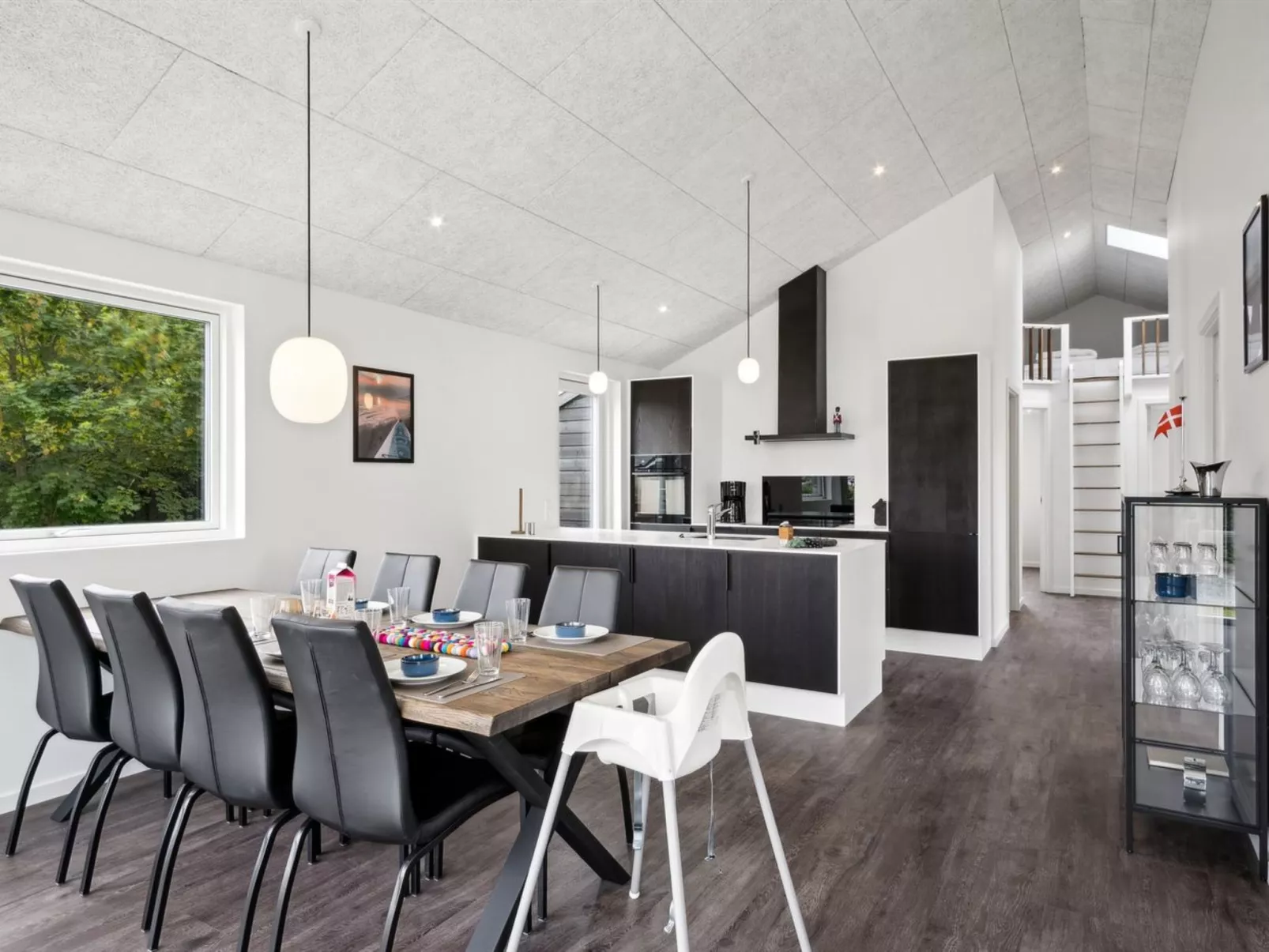 "Stygg" - 75m from the sea-Inside