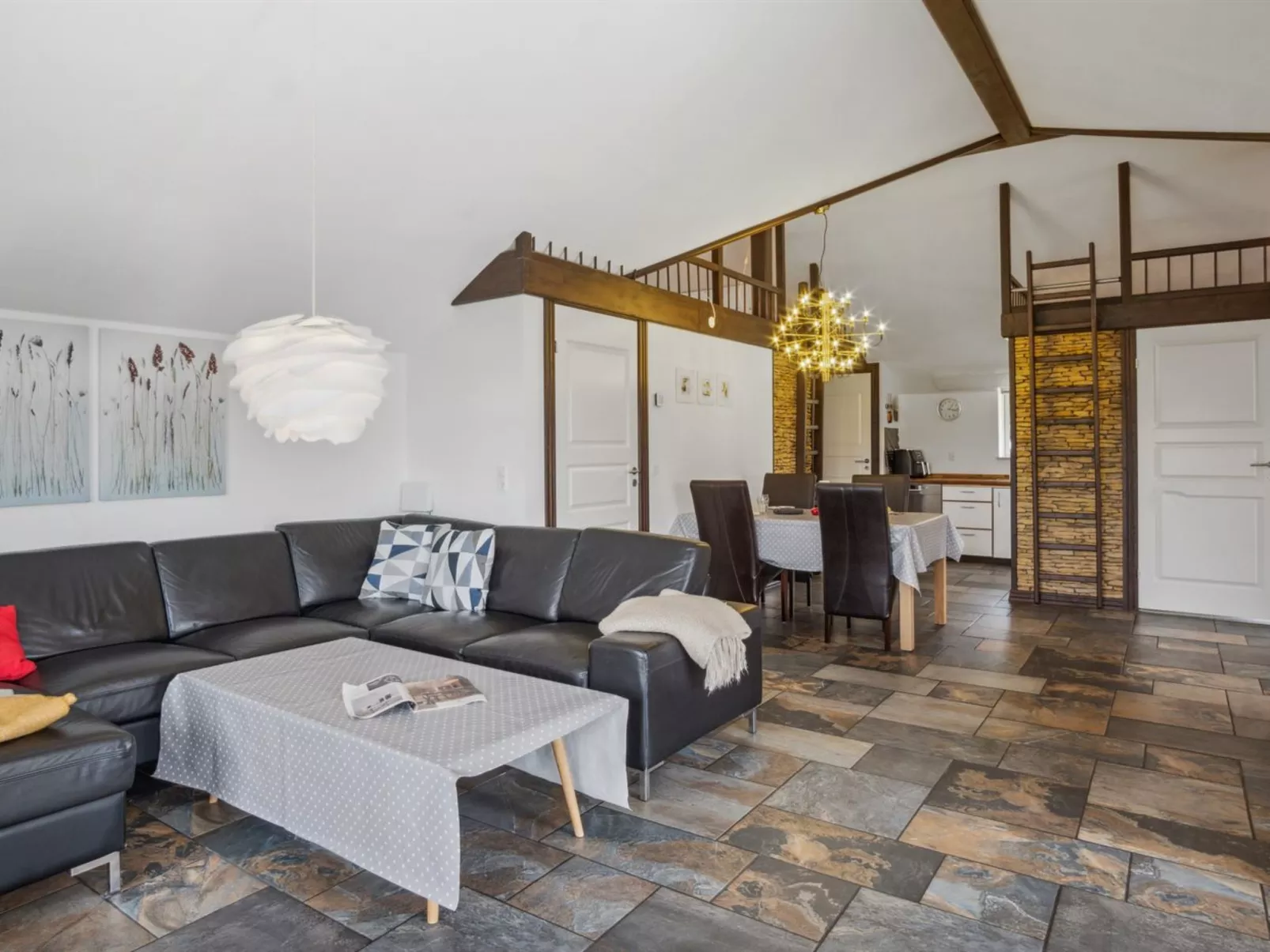 "Sippora" - 29km from the sea-Inside