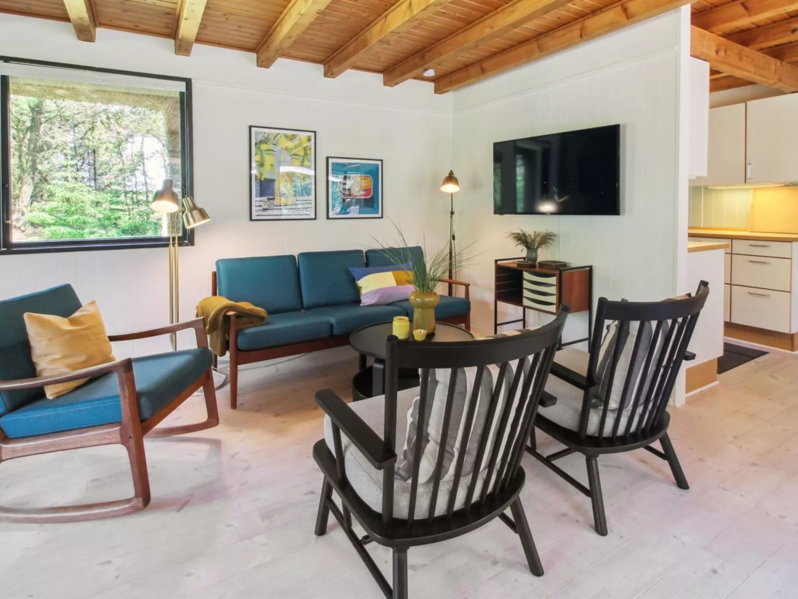 "Kersta" - 3.3km from the sea-Inside