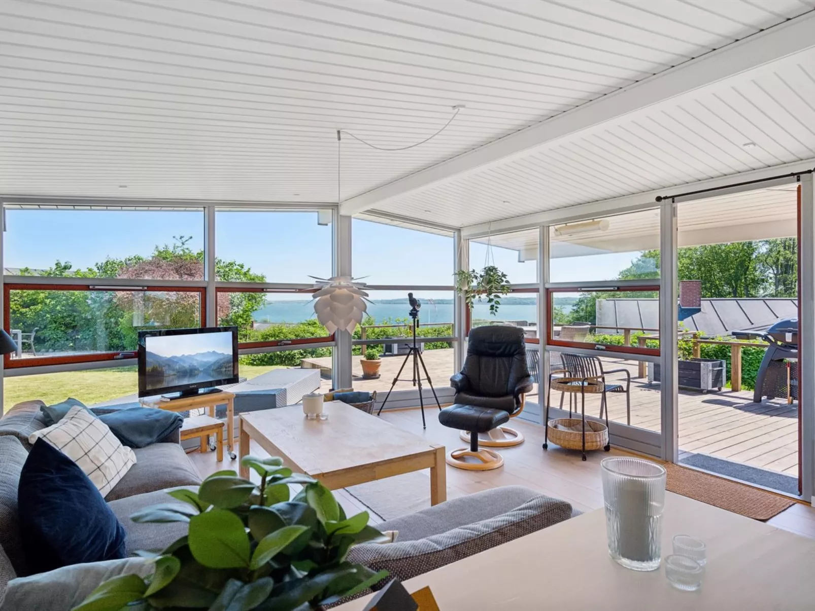 "Fokke" - 450m from the sea-Inside