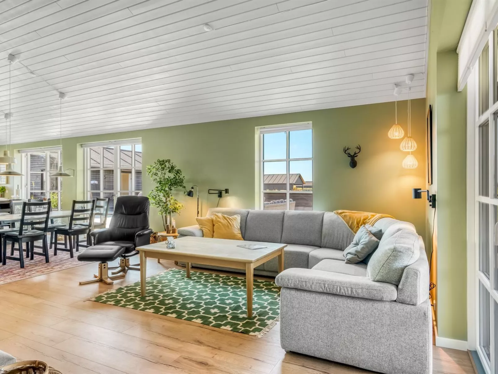 "Inola" - 1km from the sea-Inside