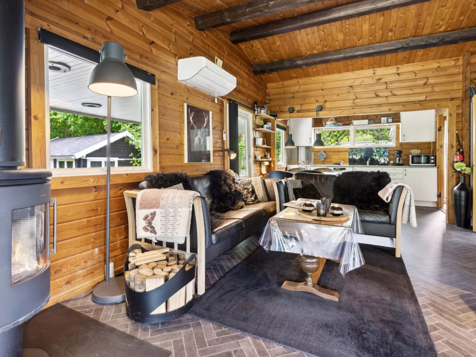 "Araminta" - 800m from the sea-Inside