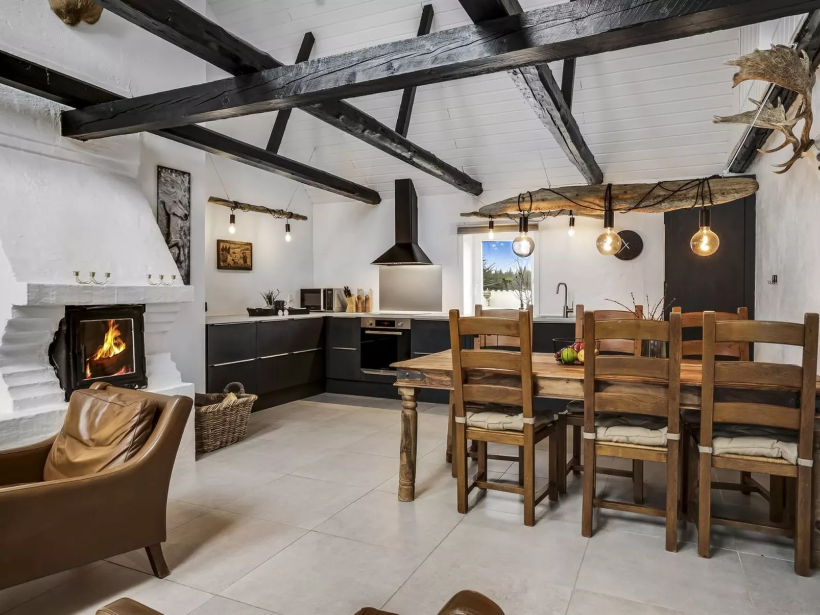 "Thorgot" - 3km from the sea-Inside