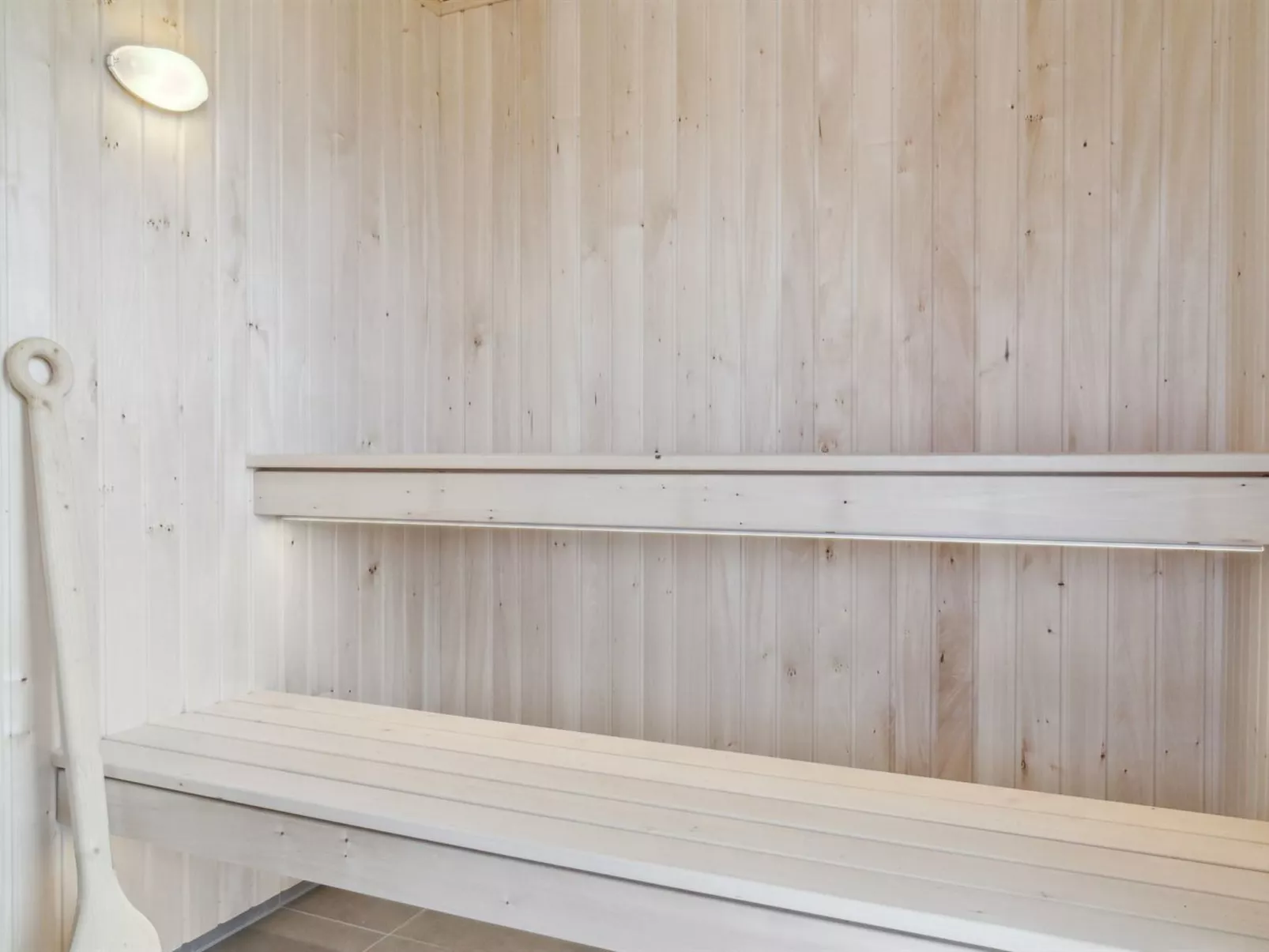 "Henke" - 475m from the sea-Drinnen