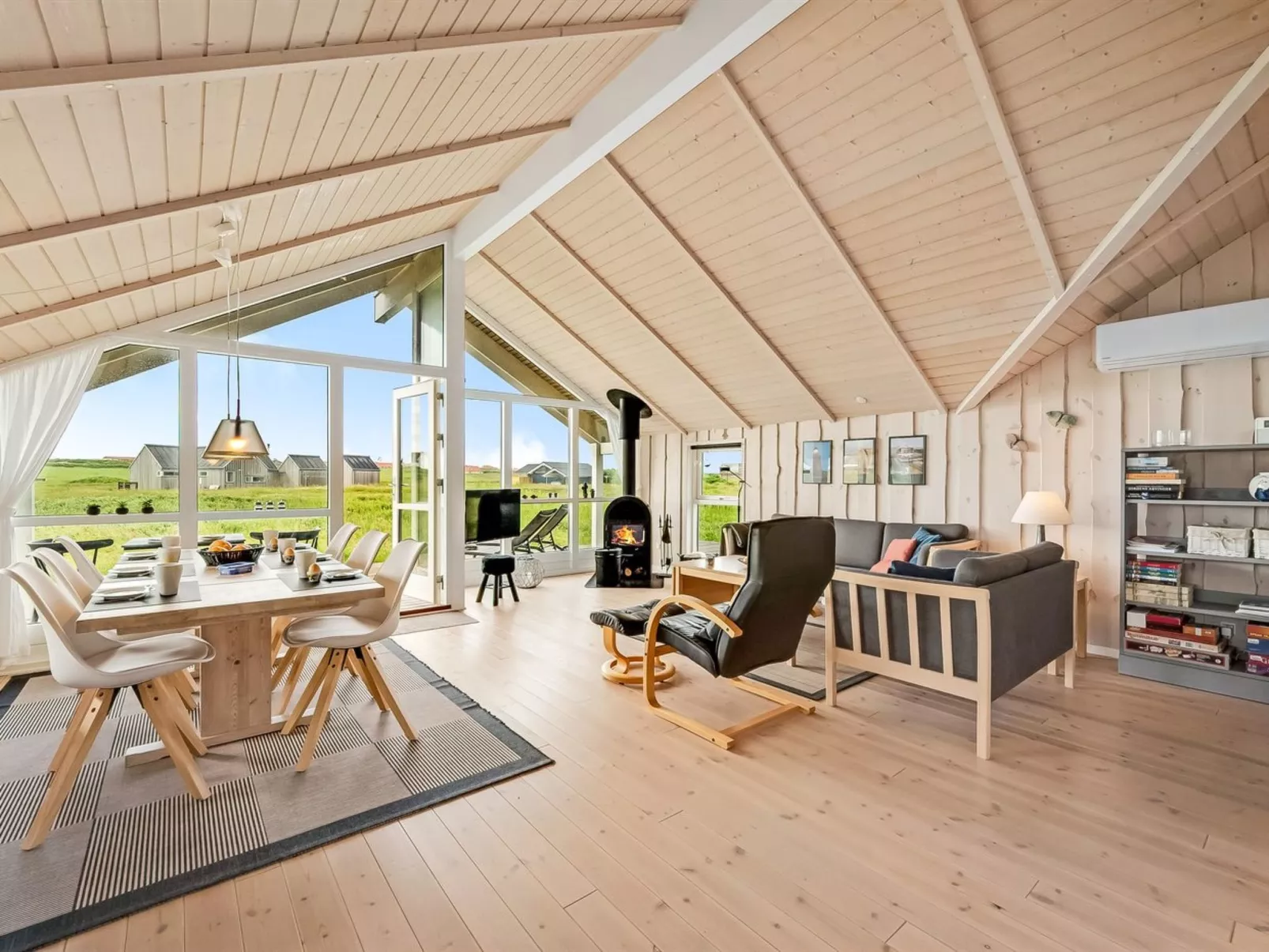 "Märta" - 250m from the sea-Inside