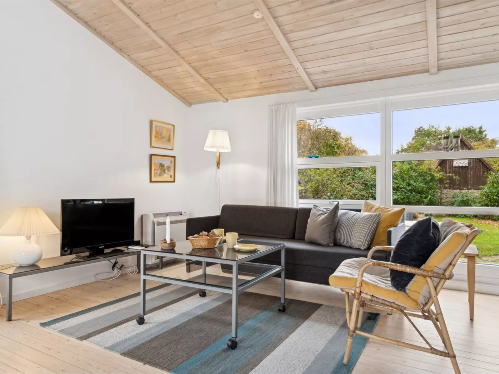 "Skyler" - 250m from the sea-Inside