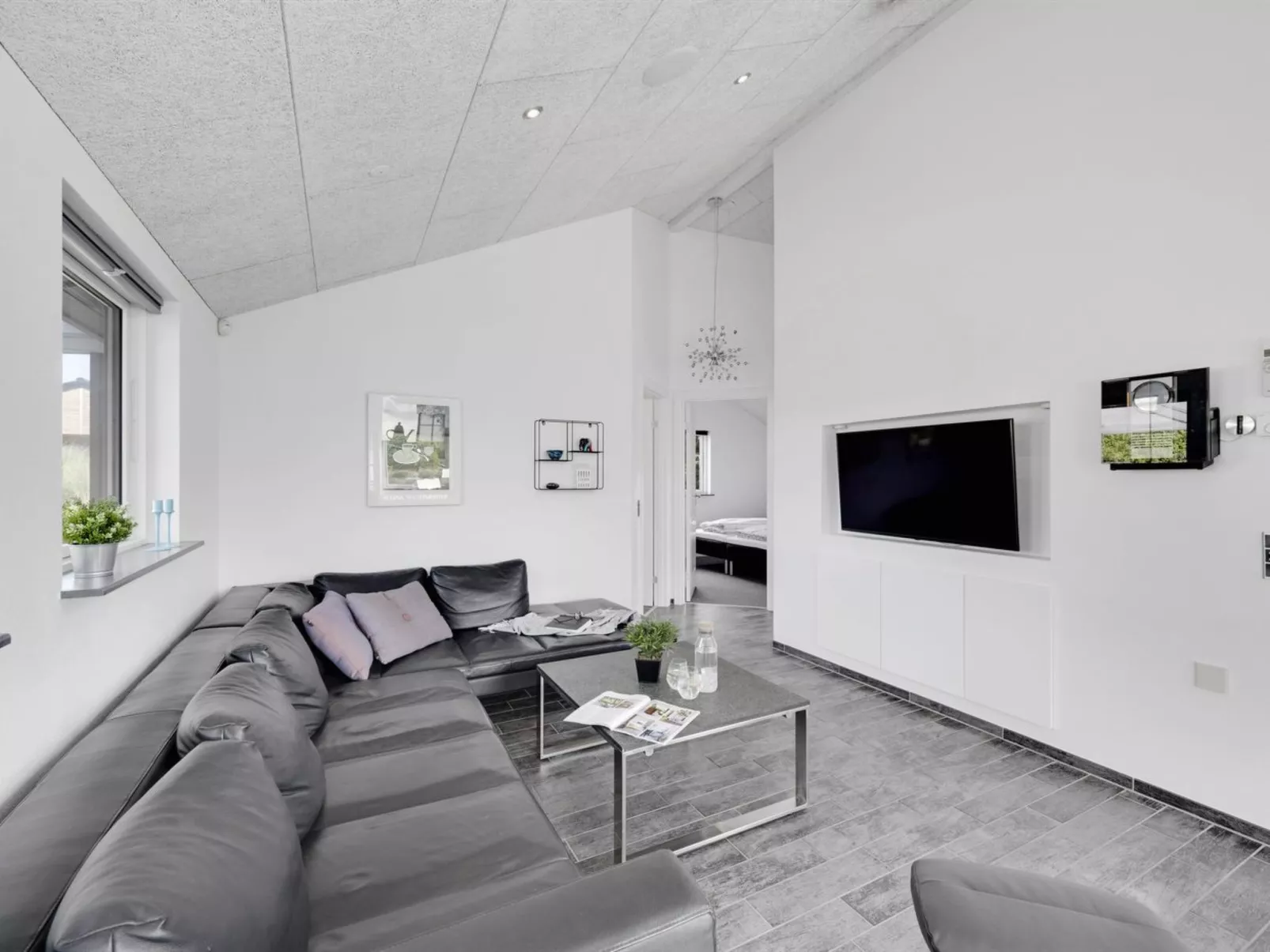 "Billa" - 450m from the sea-Dedans