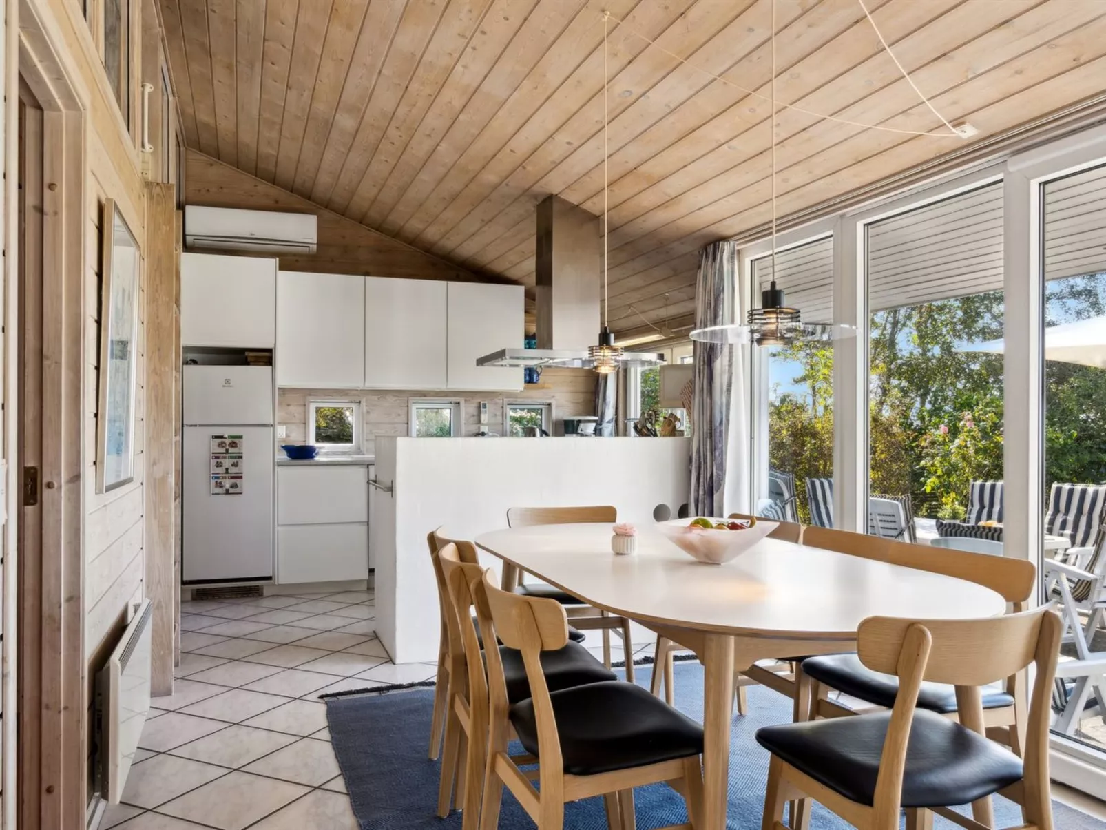 "Joella" - 75m from the sea-Dedans