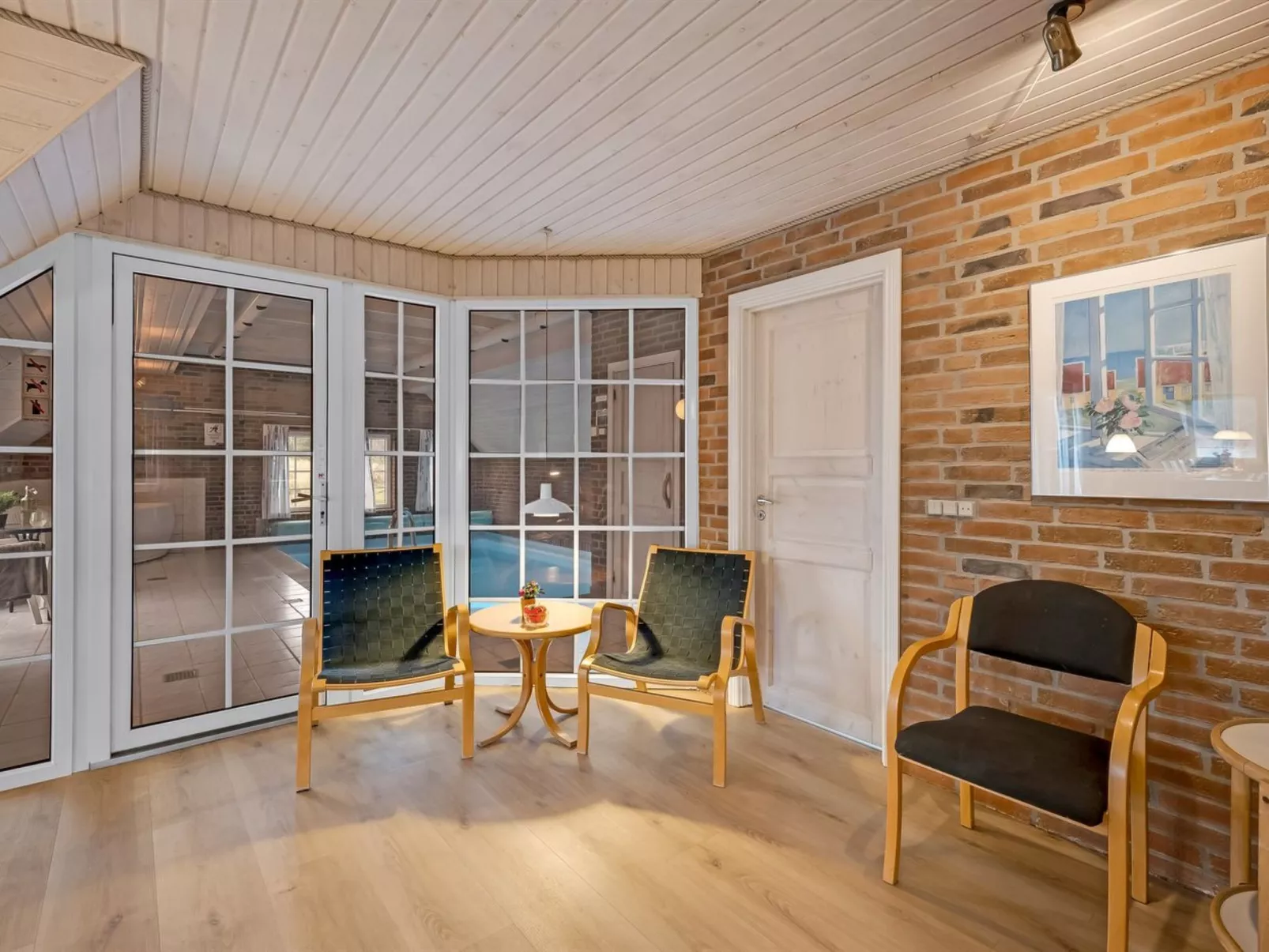 "Hunved" -  from the sea-Dedans