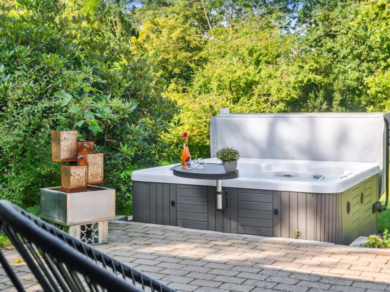 "Hjalmine" - 1.4km from the sea-Inside